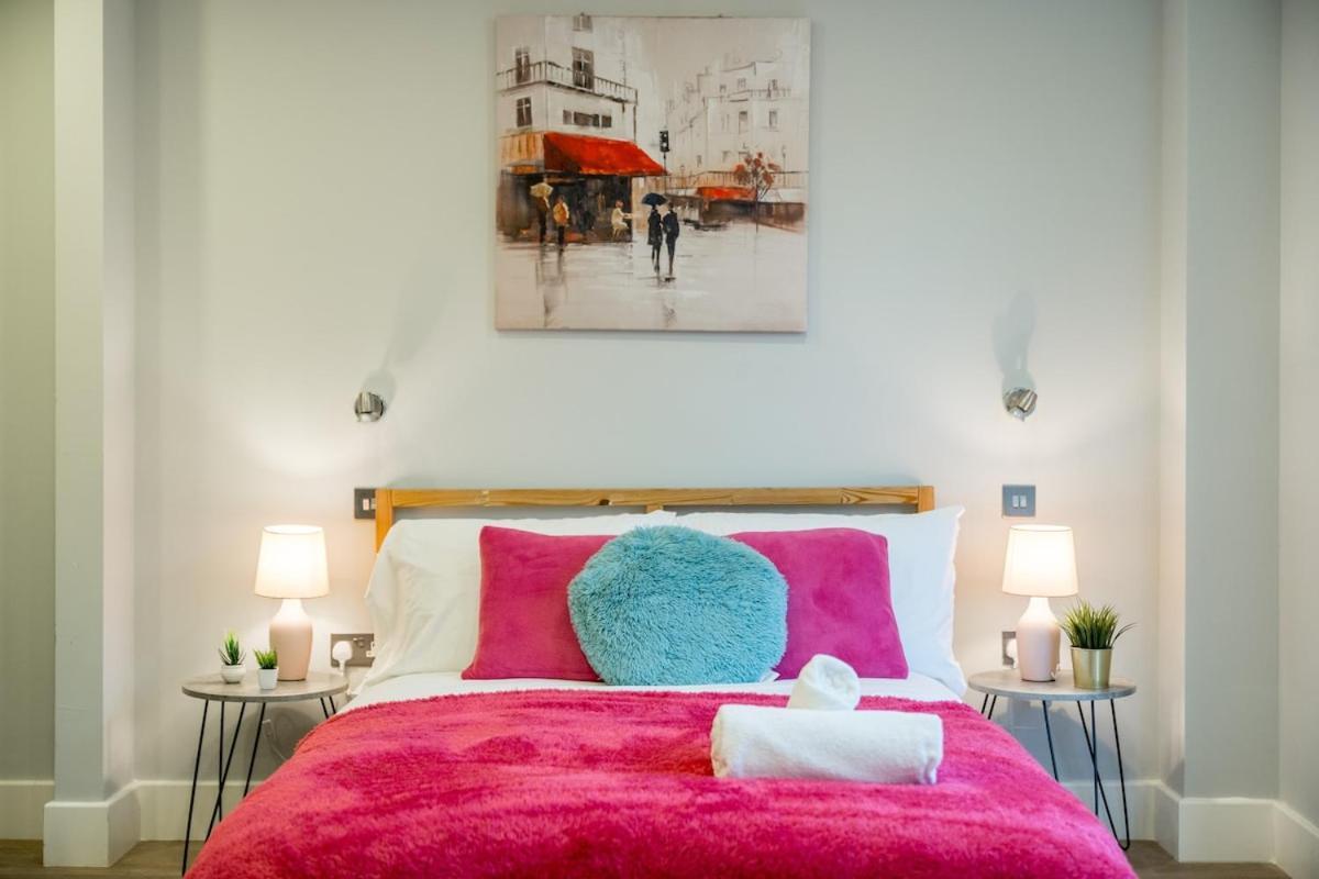 Prestige Lux 3bed 2bath Juliet Balcony On River Notting Hill Londres