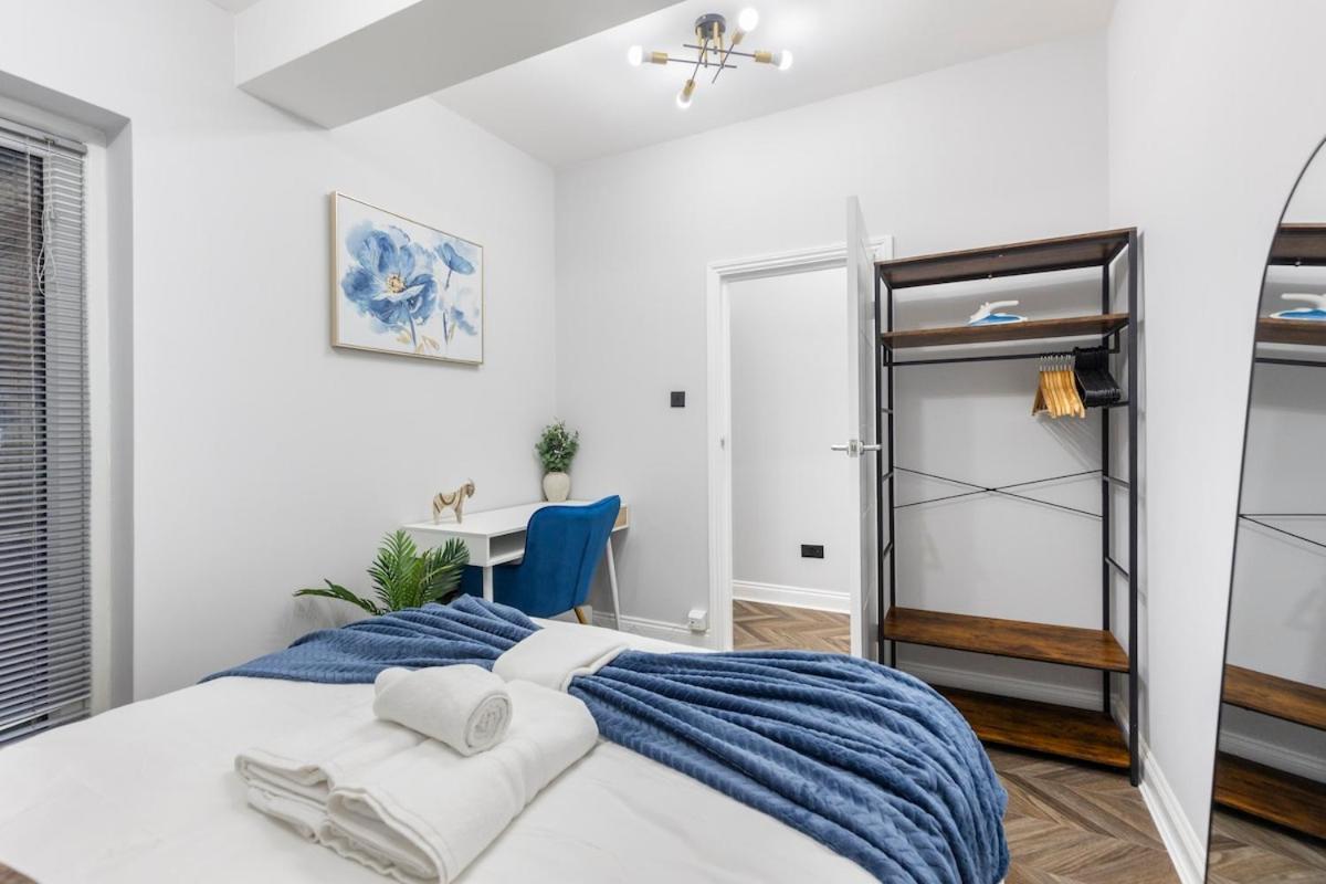Modern 2 Bed In Bow With Garden Londres