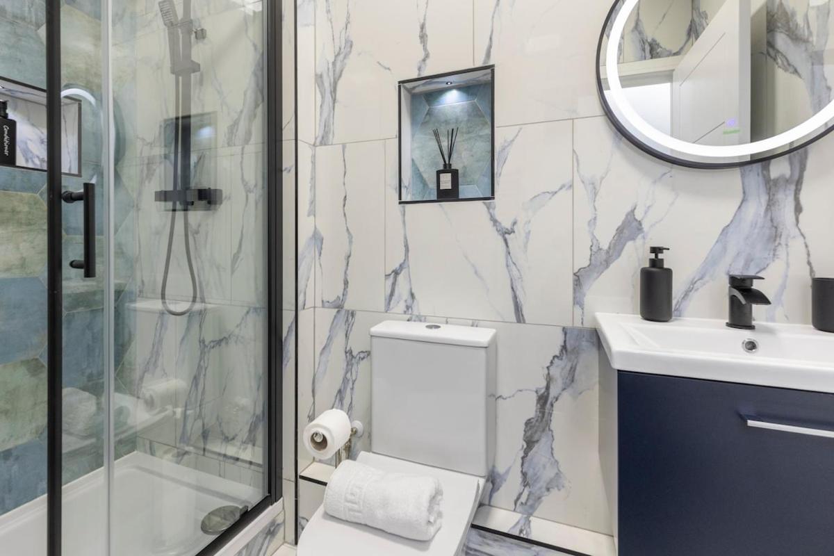 Modern 2 Bed In Bow With Garden * Londres