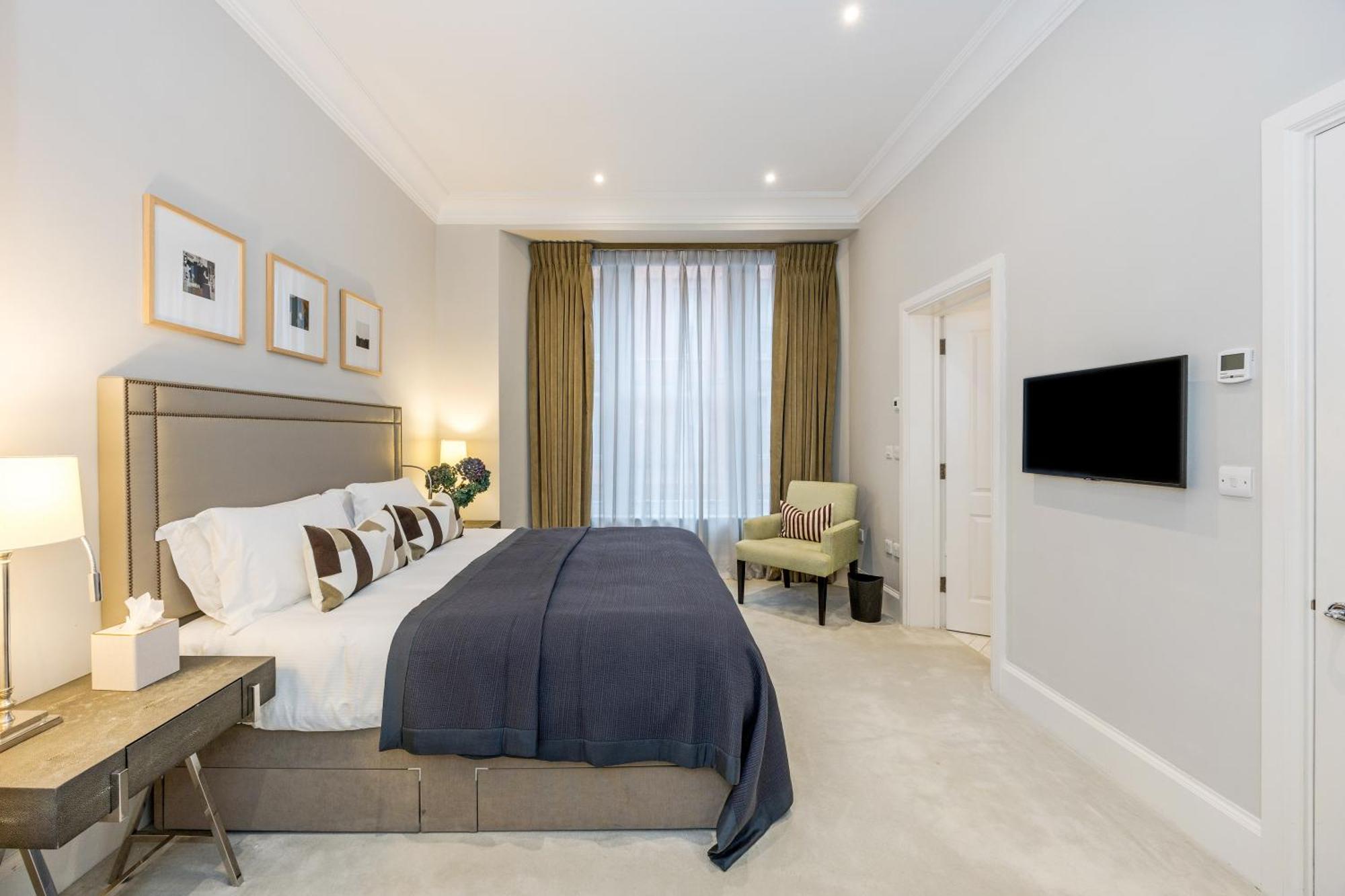 Buckingham & Lloyds Knightsbridge 5*