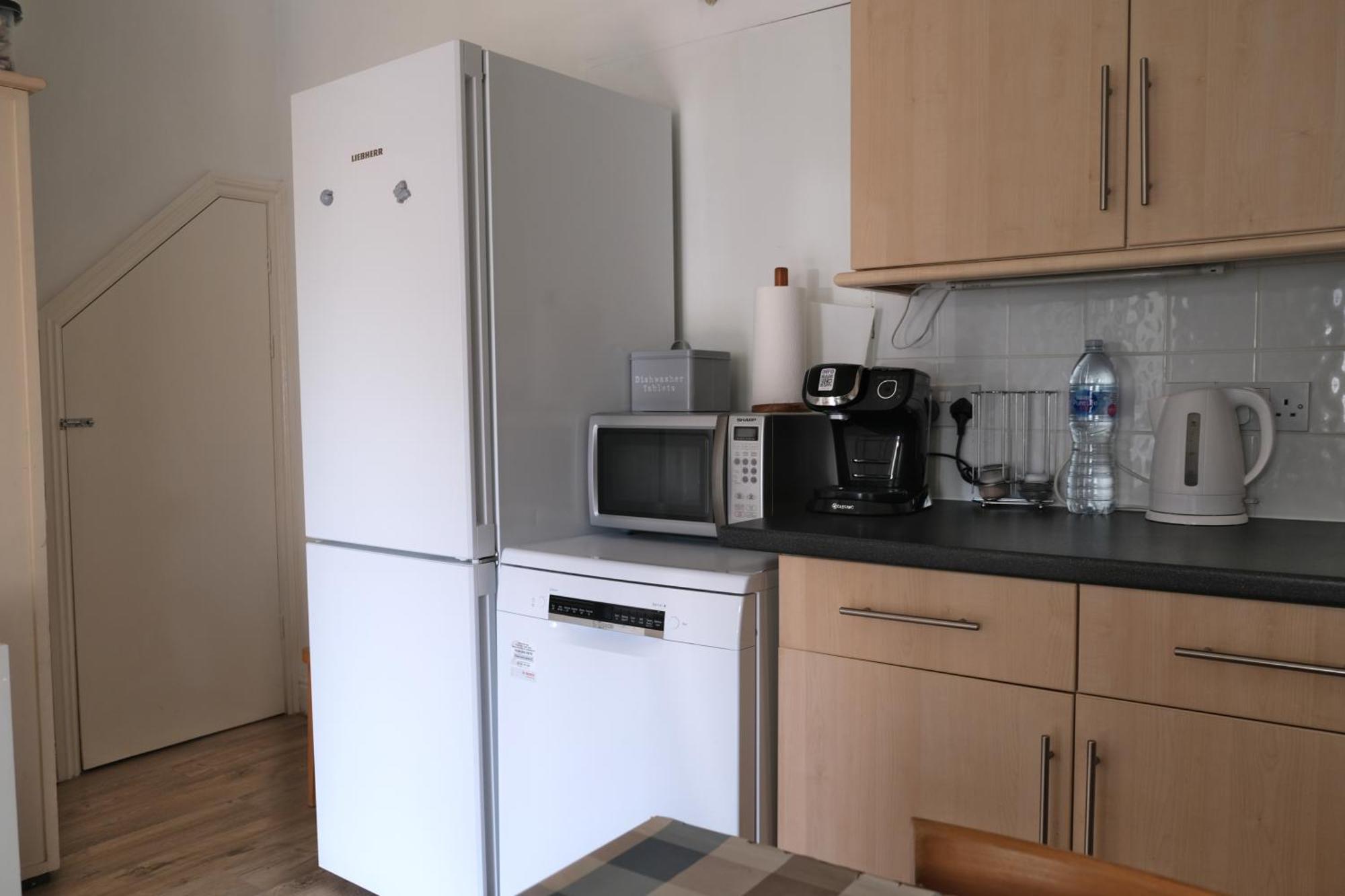 Apartment Lynton Road London