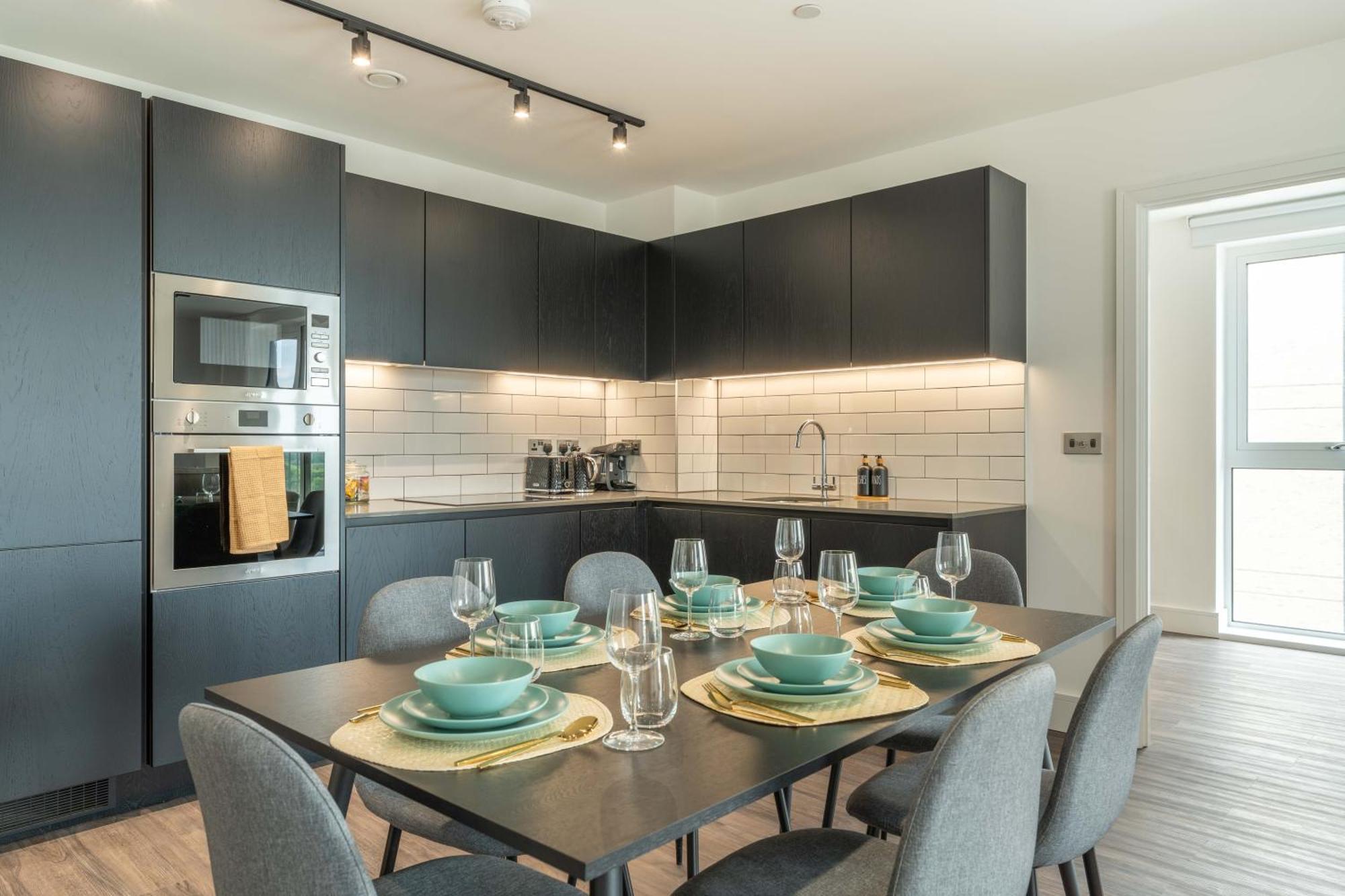 Mitre Picasso By Artsy * Londres