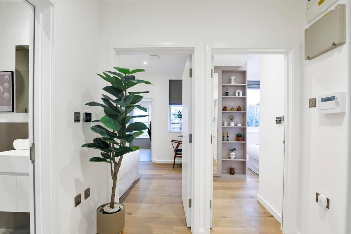 New In Kensington -2 Bedrooms 2 Baths Londres
