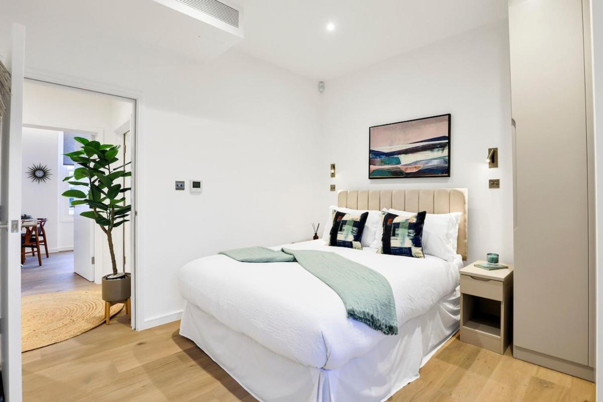New In Kensington -2 Bedrooms 2 Baths Londres