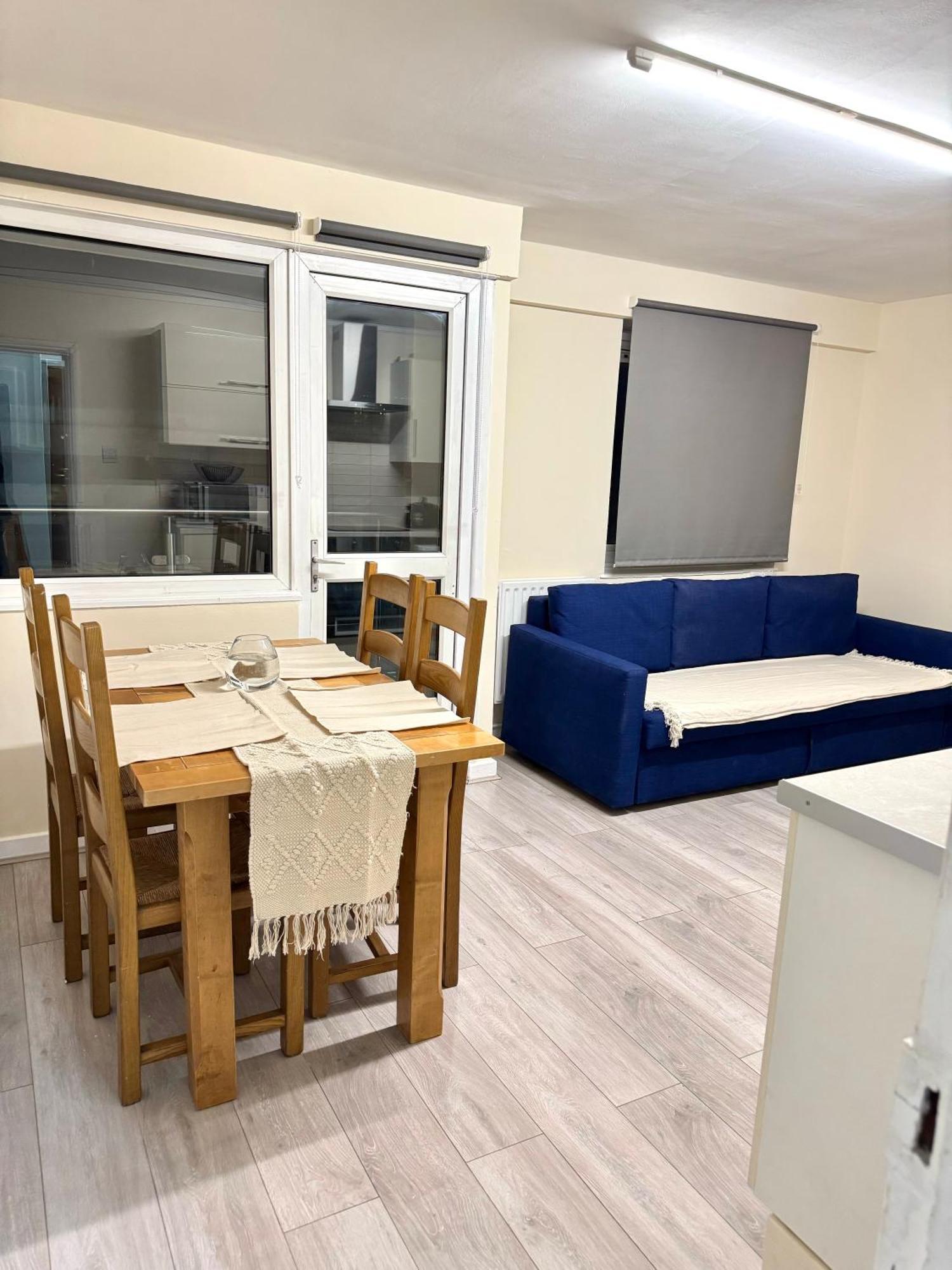 Spacious 5 Bedroom 3 Mins Walk From Mile End Appartement