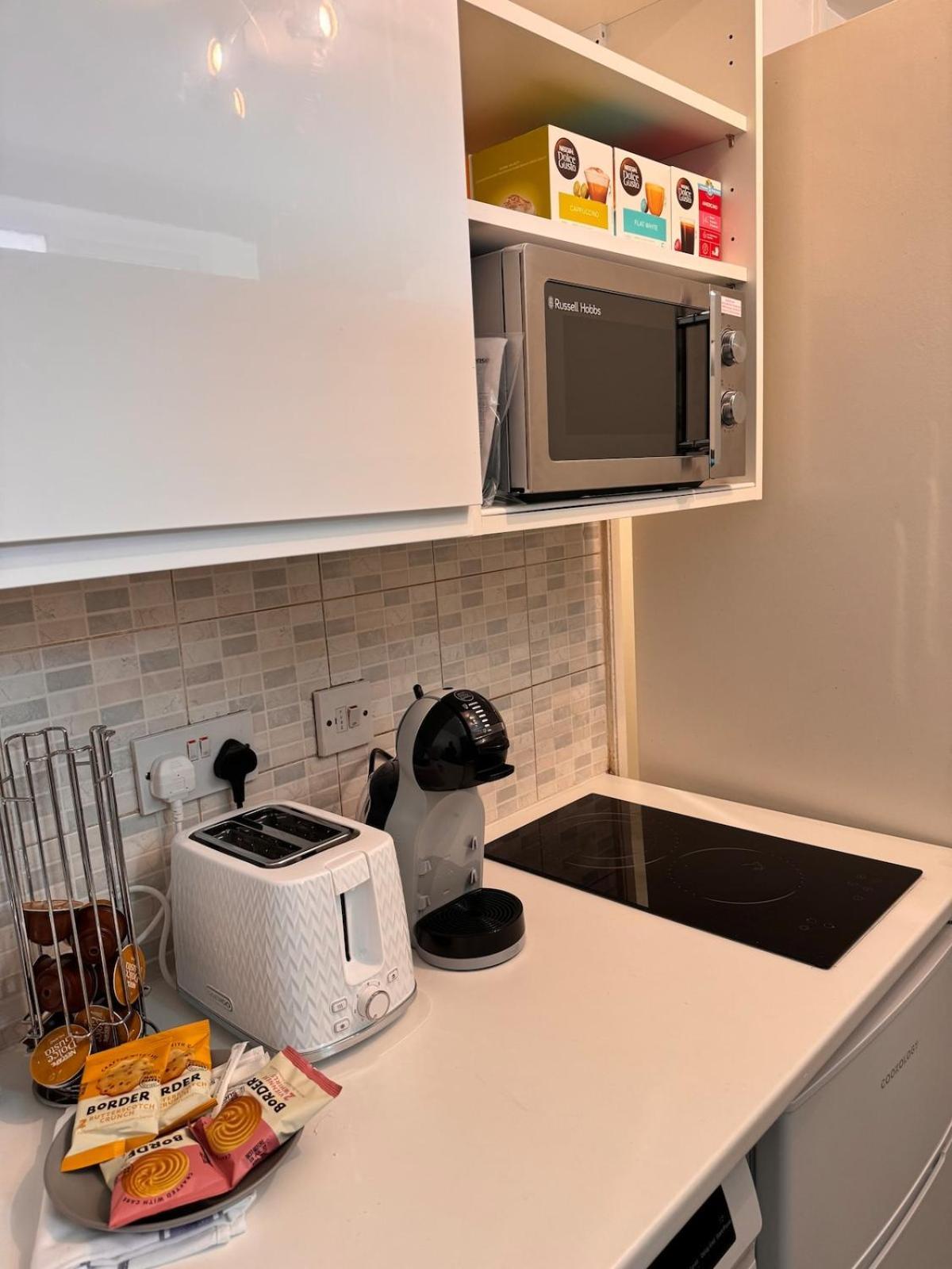 Apartamento Bright And Compact In The Heart Of