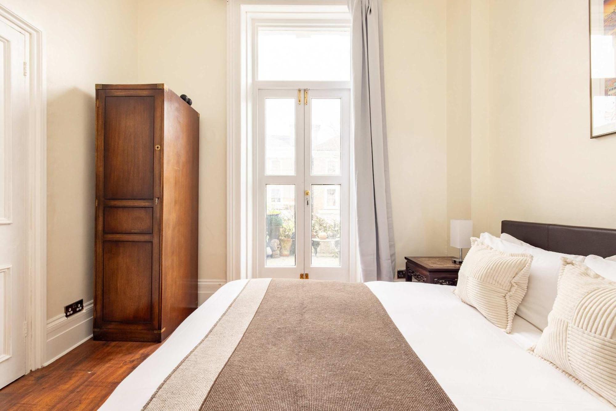Light-filled 2-bedroom Chelsea Appartement