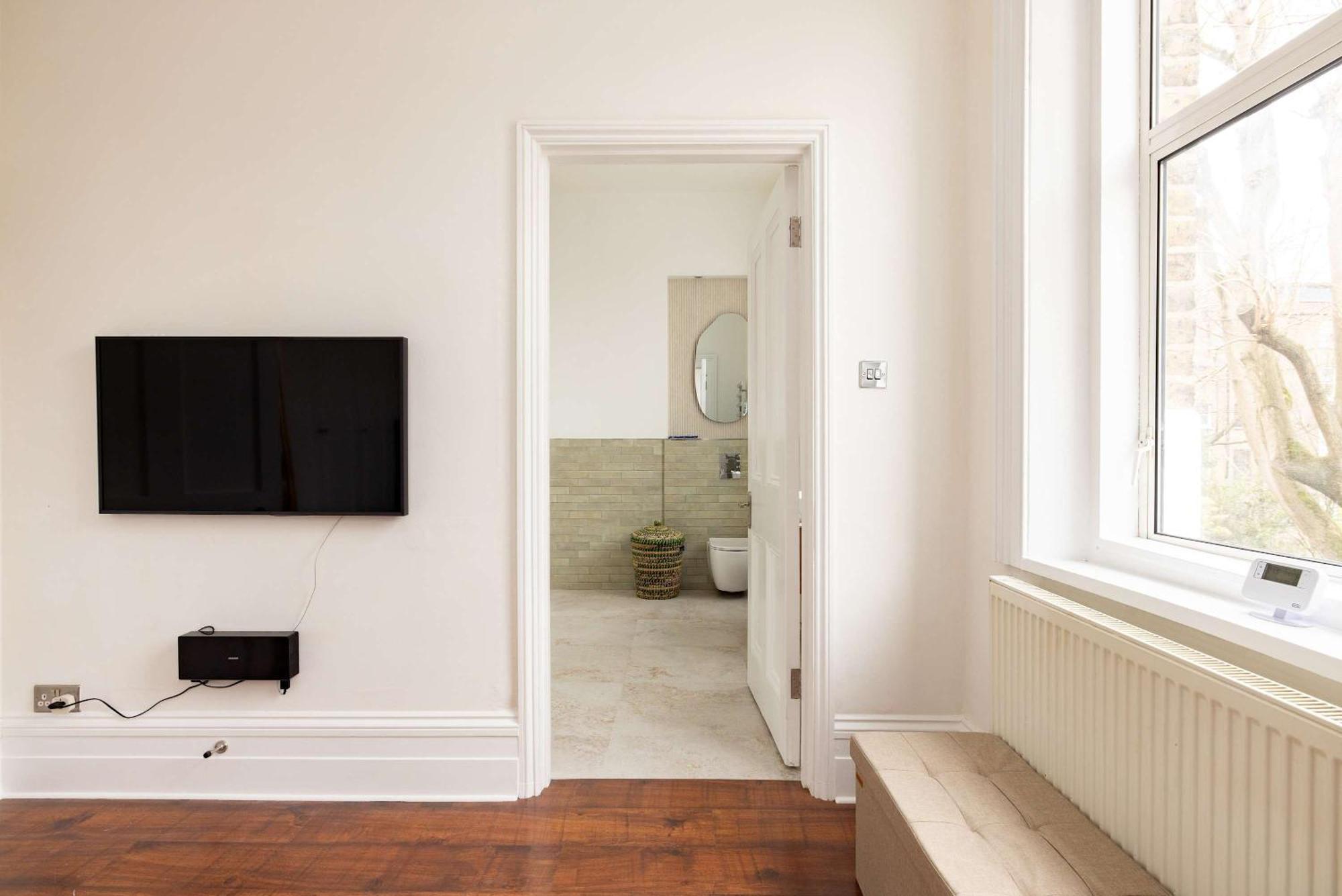 Light-filled 2-bedroom Chelsea Appartement