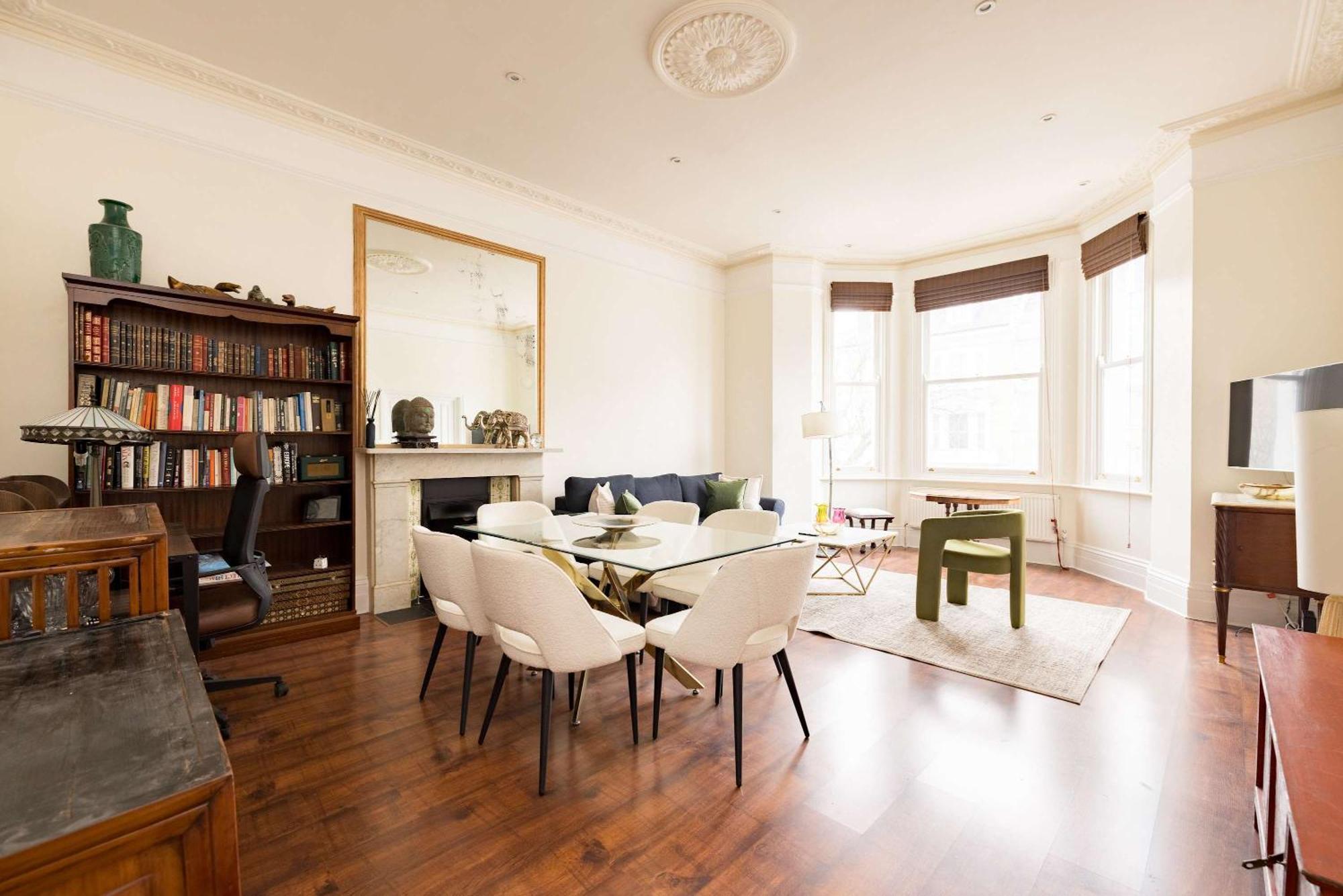 Light-filled 2-bedroom Chelsea * Londres