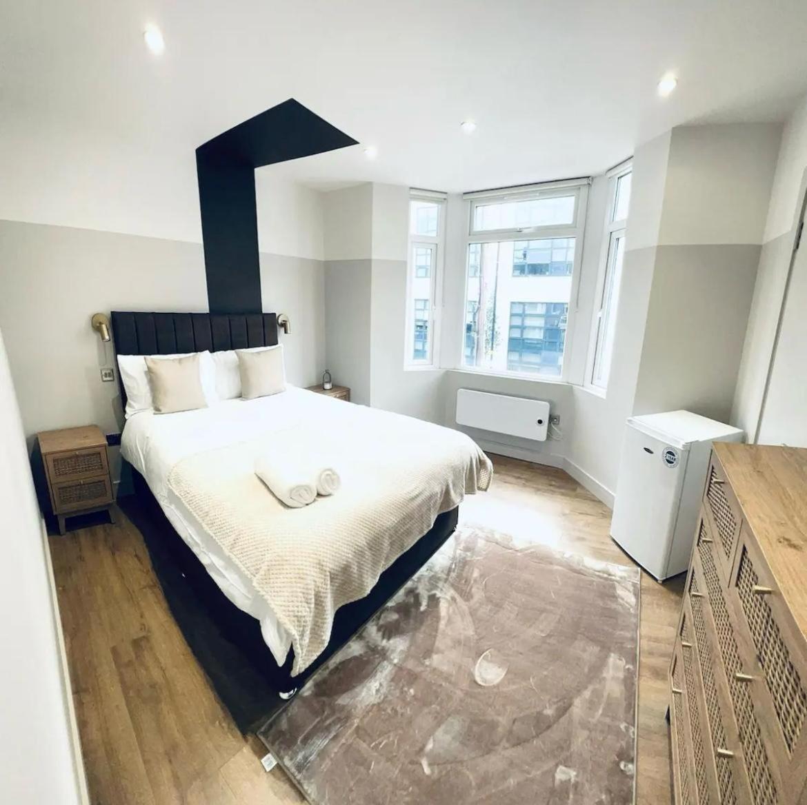 South Charming Ensuite Look Like Designer Apartahotel Londres