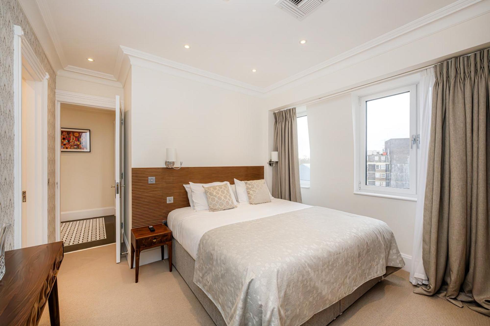 Aparthotel Fountain House 5*