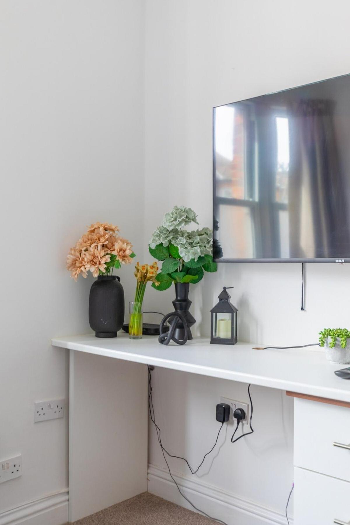 Spacious 1bd Flat 10 Mins From Battersea Park! Apartamento