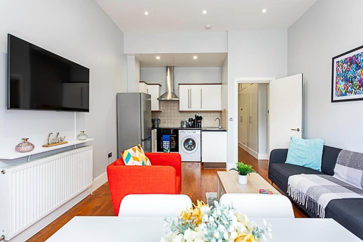 Refurbished Stjohns Hill Londres