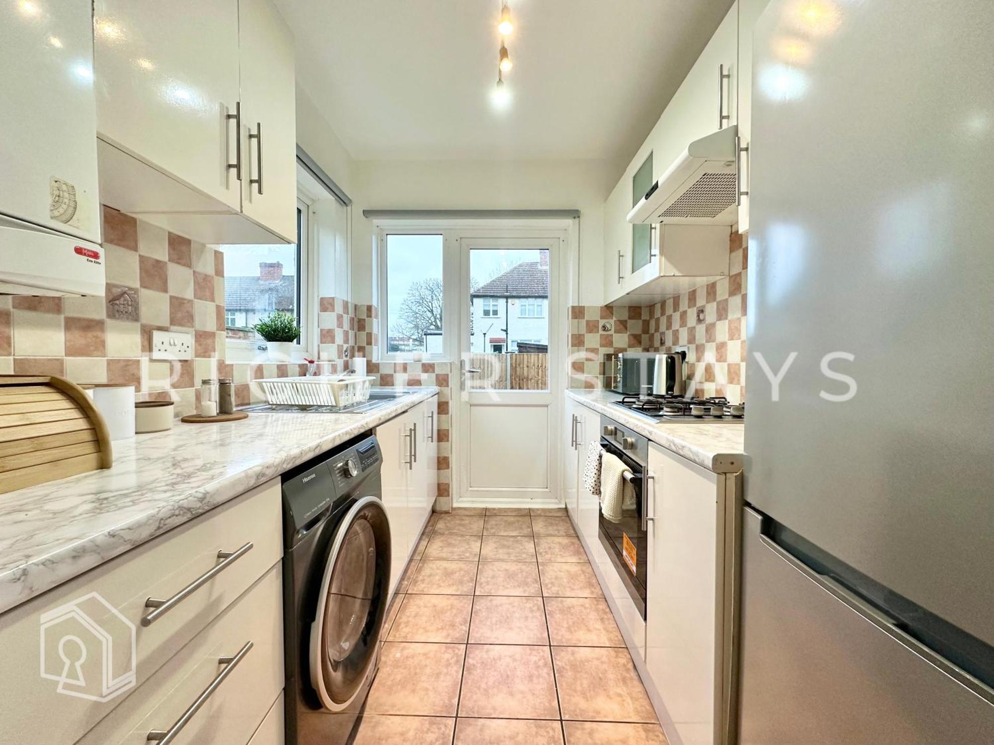 Hébergement de vacances Wembley Large 4-bedroom House, Driveway And Garden