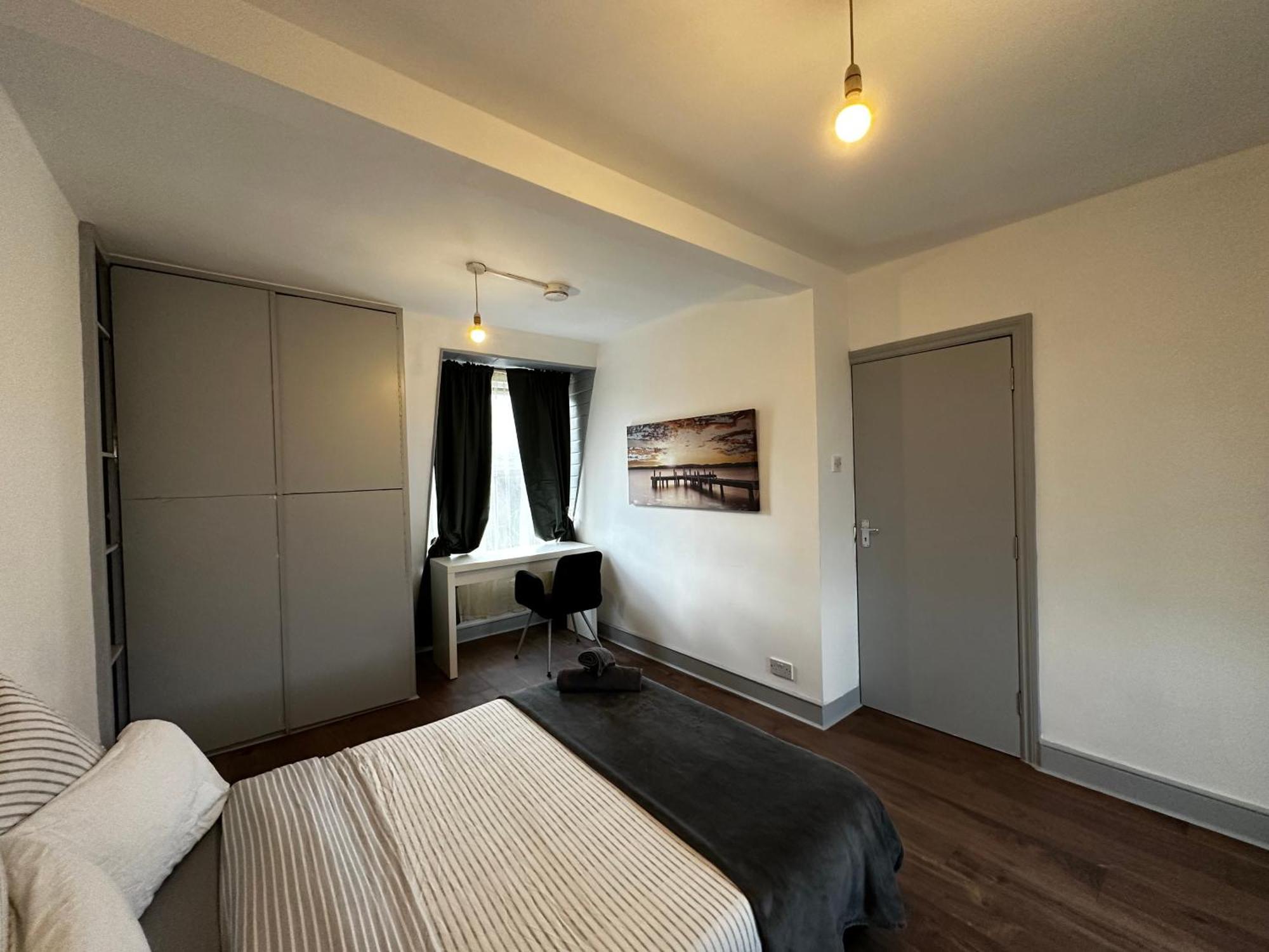 Privatunterkunft Mileend 4 Large Master Bedroom London