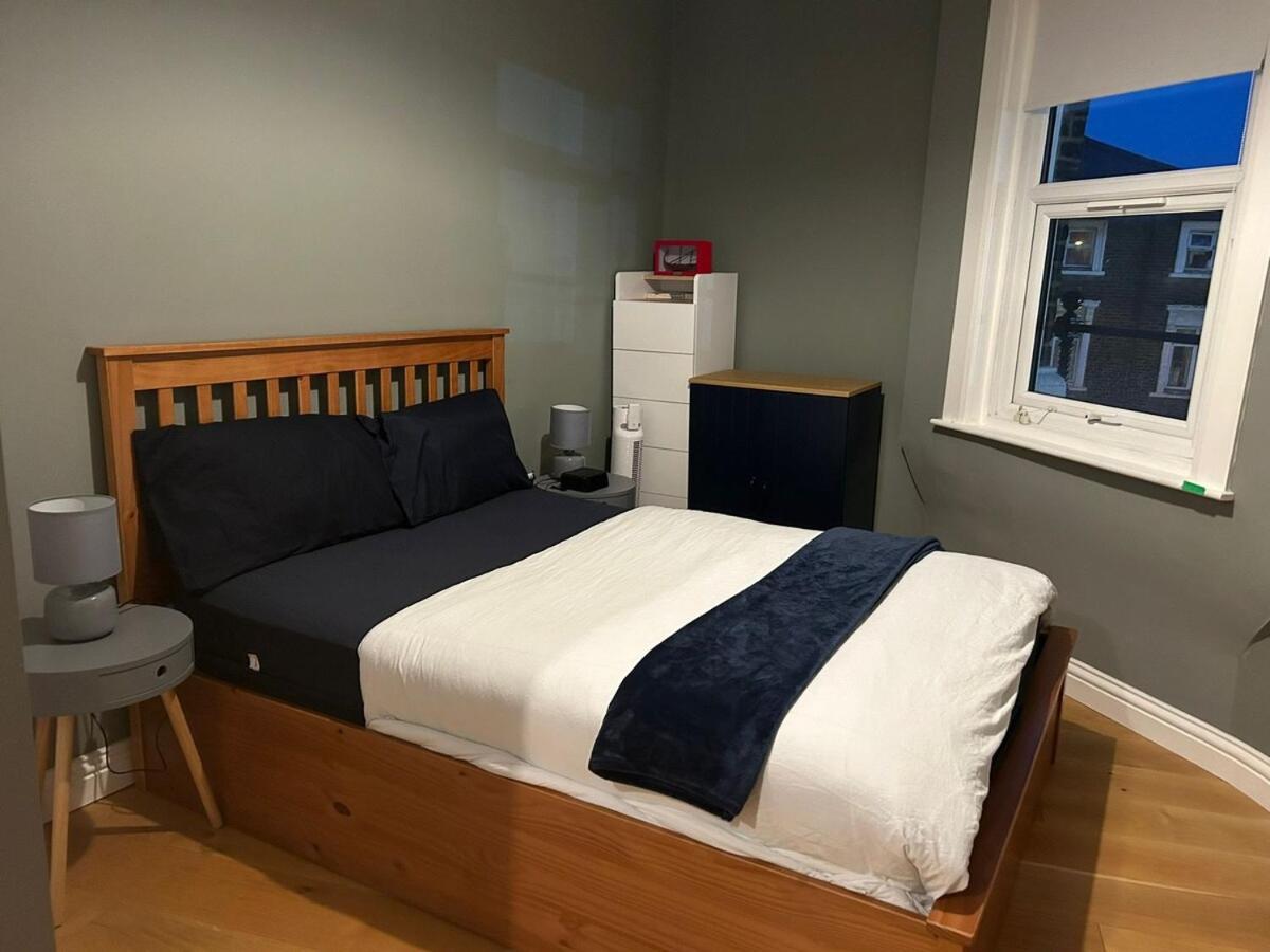 Forest Hill 1-bed 2 Mins Station *