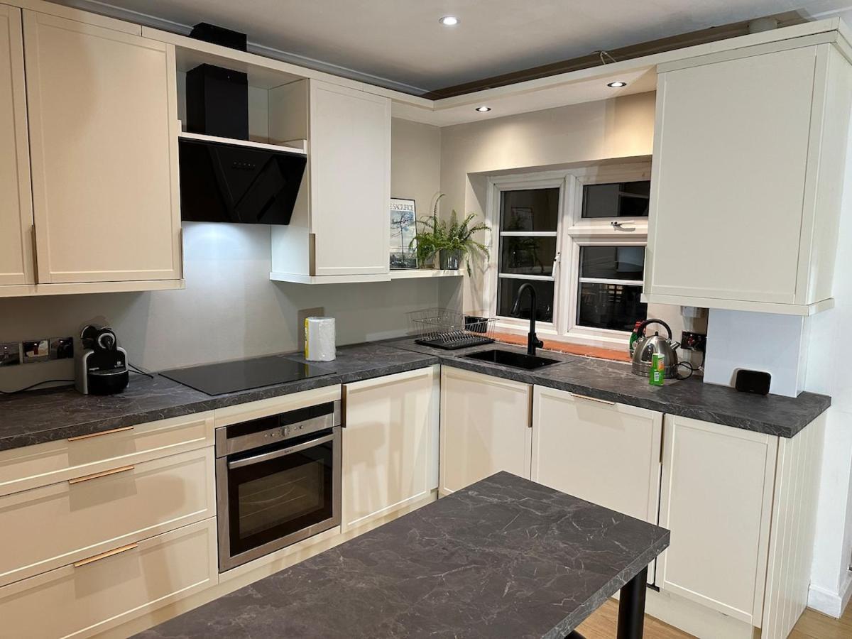 Apartamento Newly Refurbished Two Bedrooms Flat *