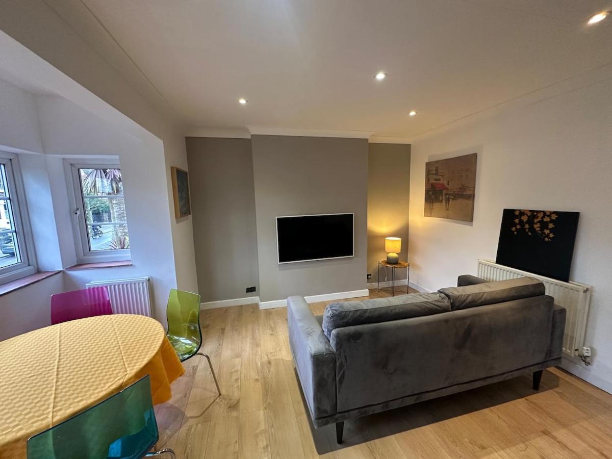 Newly Refurbished Two Bedrooms Flat Apartamento Londres