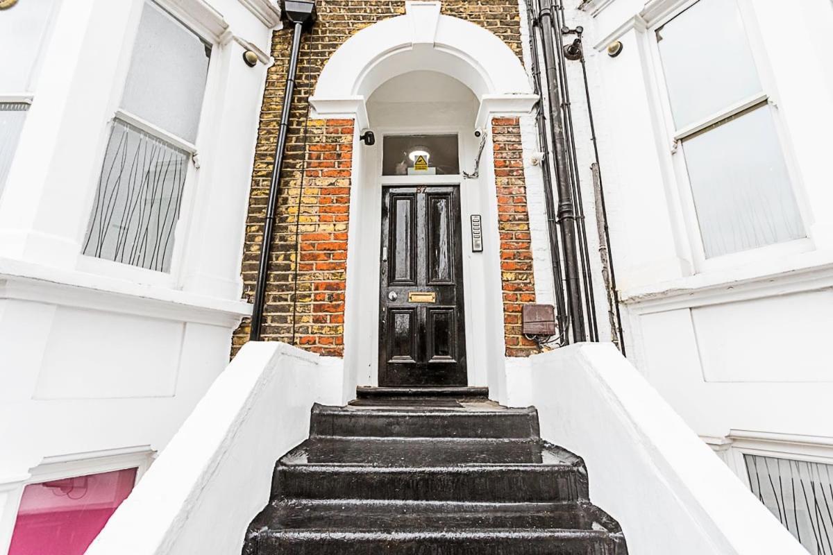 Appartement Refurbished Stjohns Hill