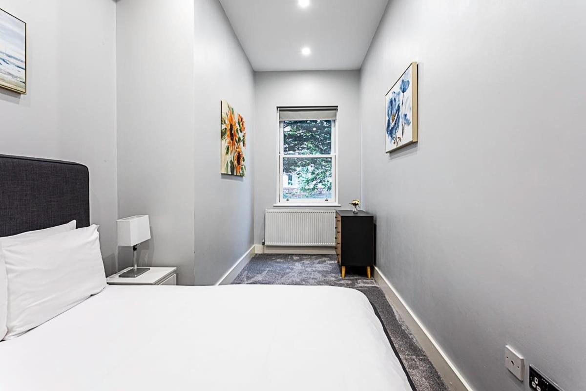 Refurbished Stjohns Hill Londres