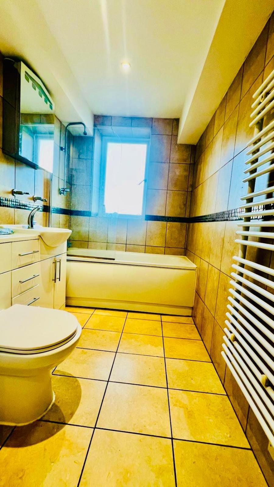 View Sunset Luxurious In Zone-1 Including One Family Twin With Its Own Stunning Private Terrace * Londres