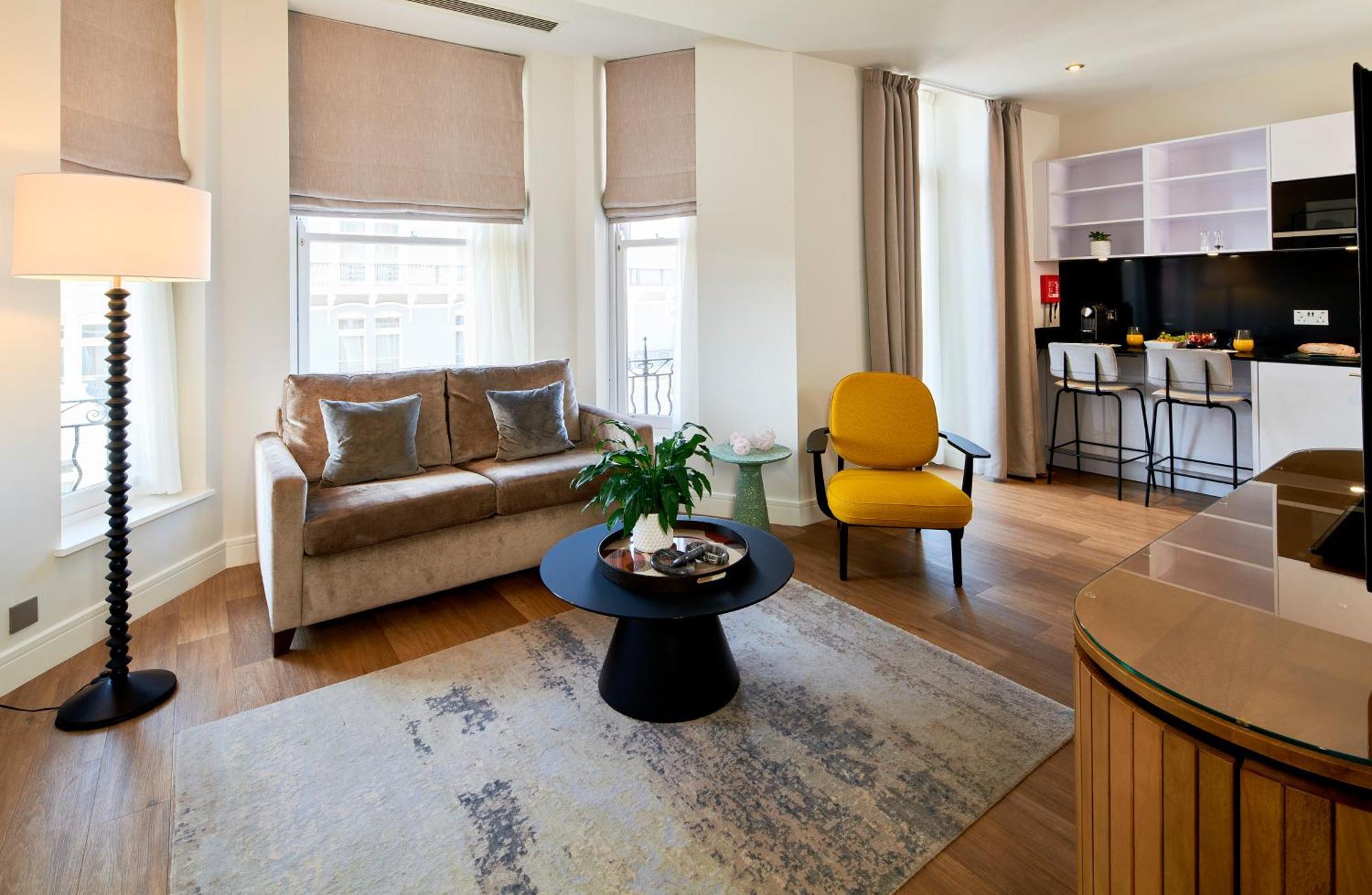 Cheval Harrington Court Apartahotel