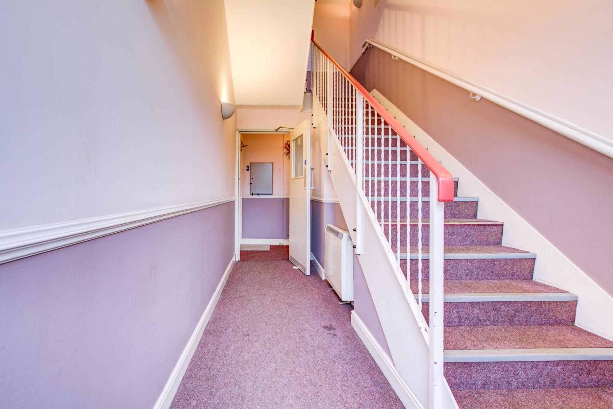 Spacious 2-bed Family With Pets Welcome Appartement