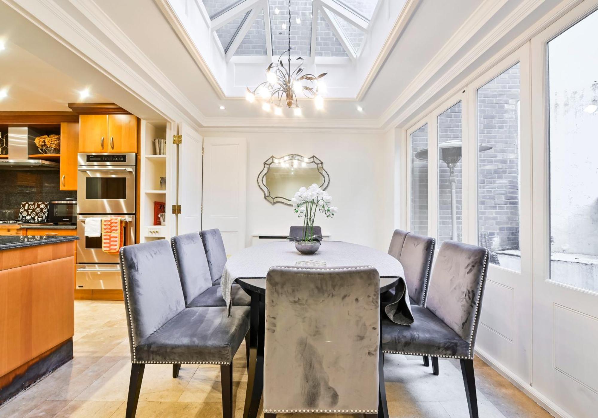 Exclusive Knightsbridge Townhouse With Parking Hébergement de vacances