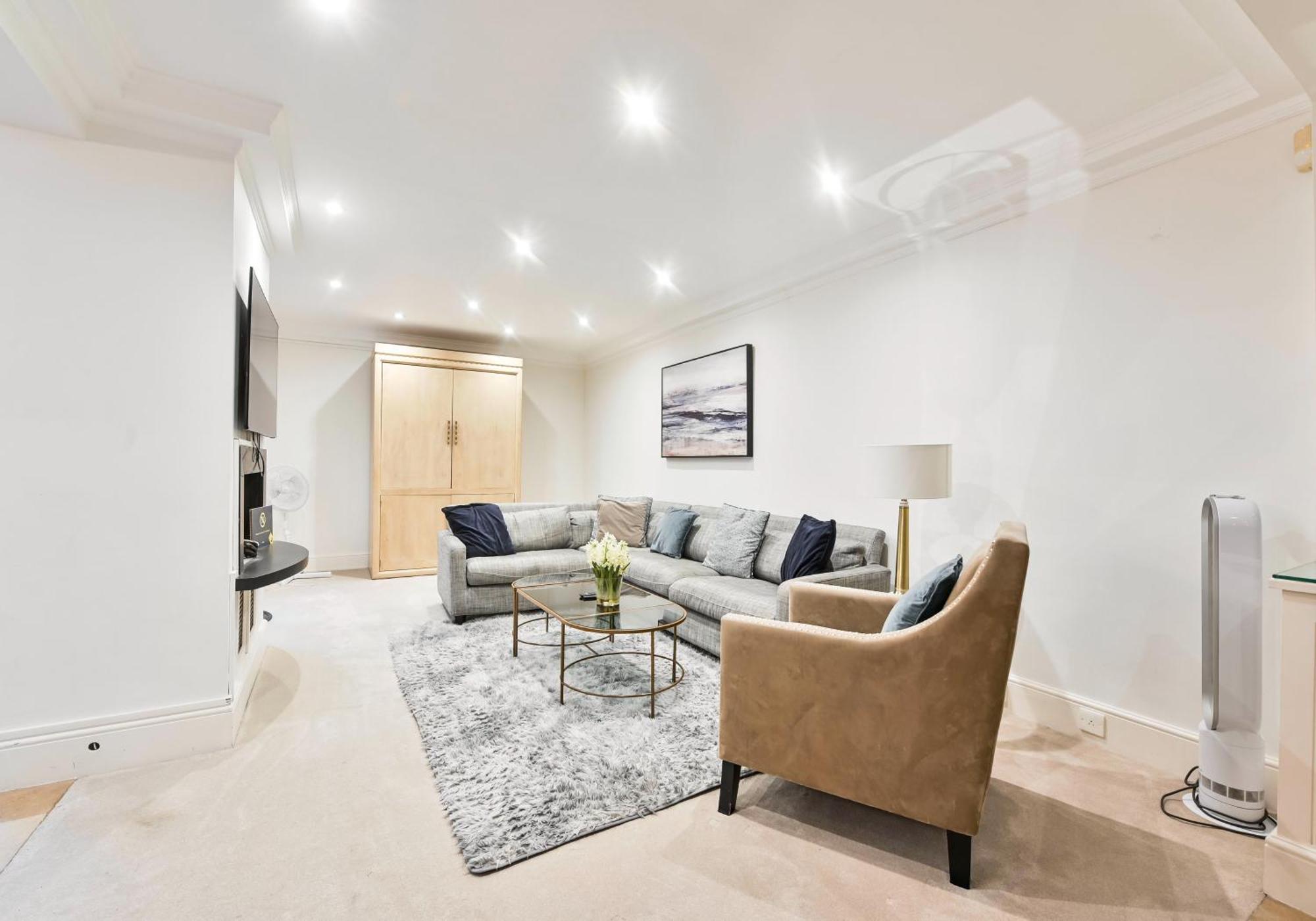 Exclusive Knightsbridge Townhouse With Parking Hébergement de vacances Londres