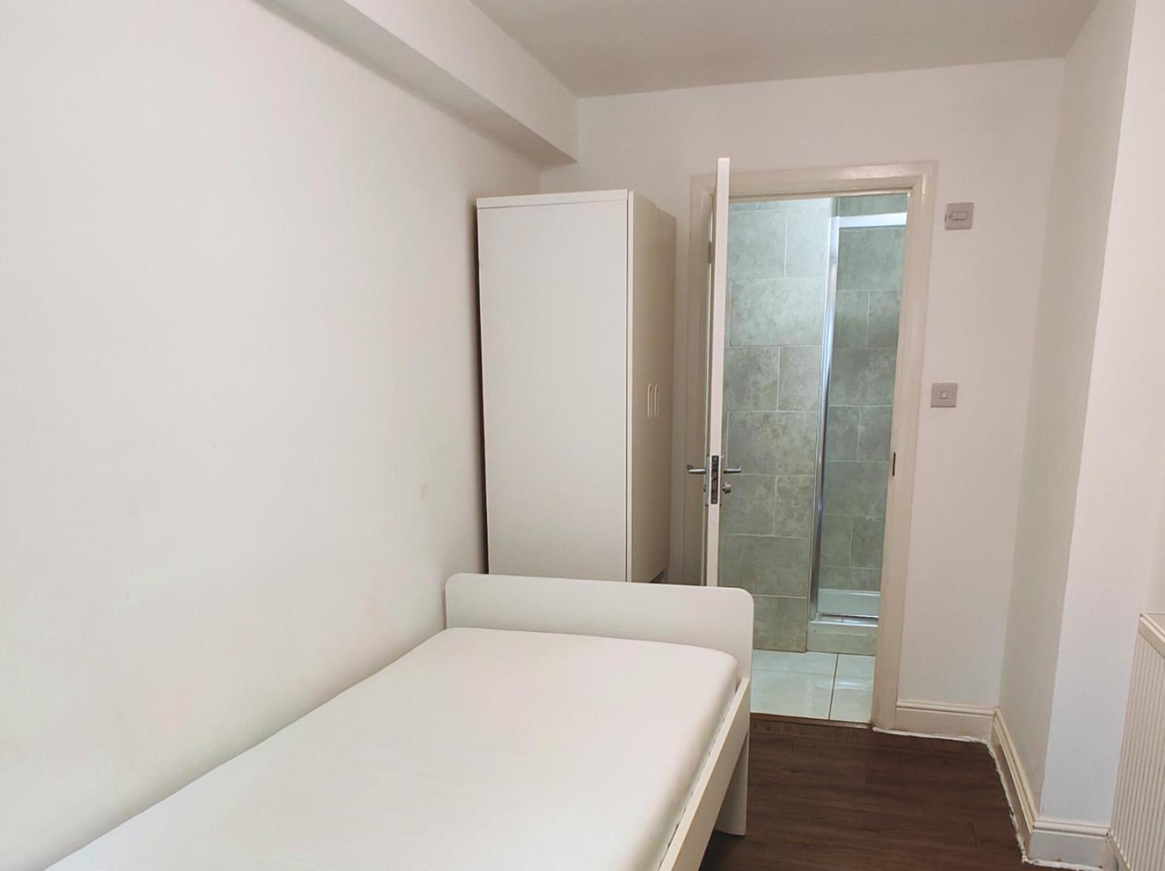 Cozy Ensuite Single In Elephant And Castle * Londen