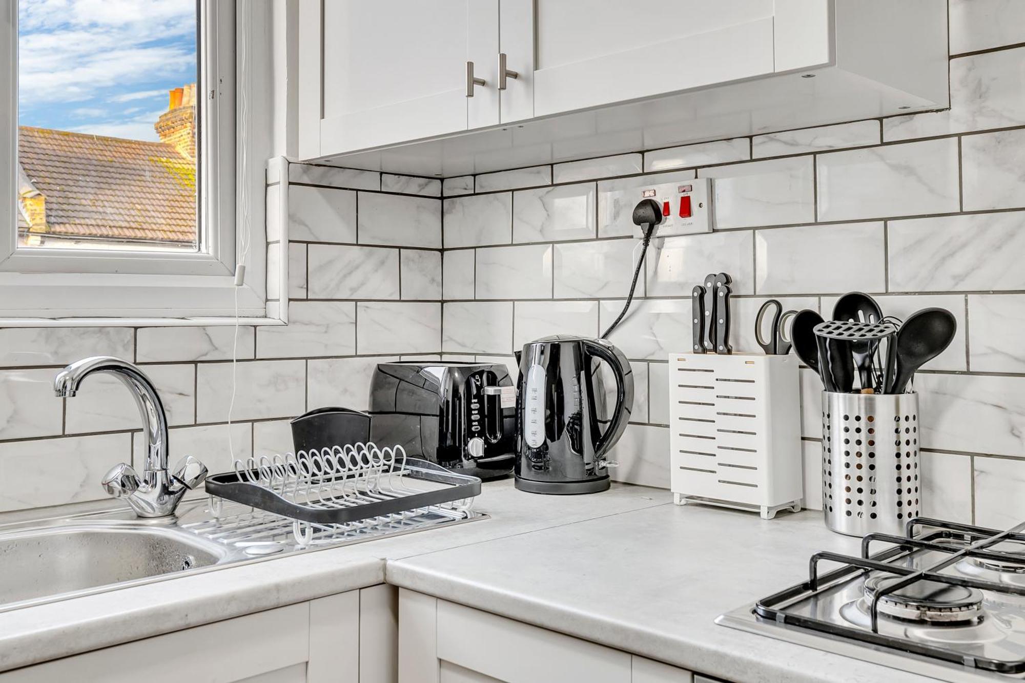 Serviced Great For Contractors 2 Mins From Train Station And Near Tottenham Stadium Appartement *