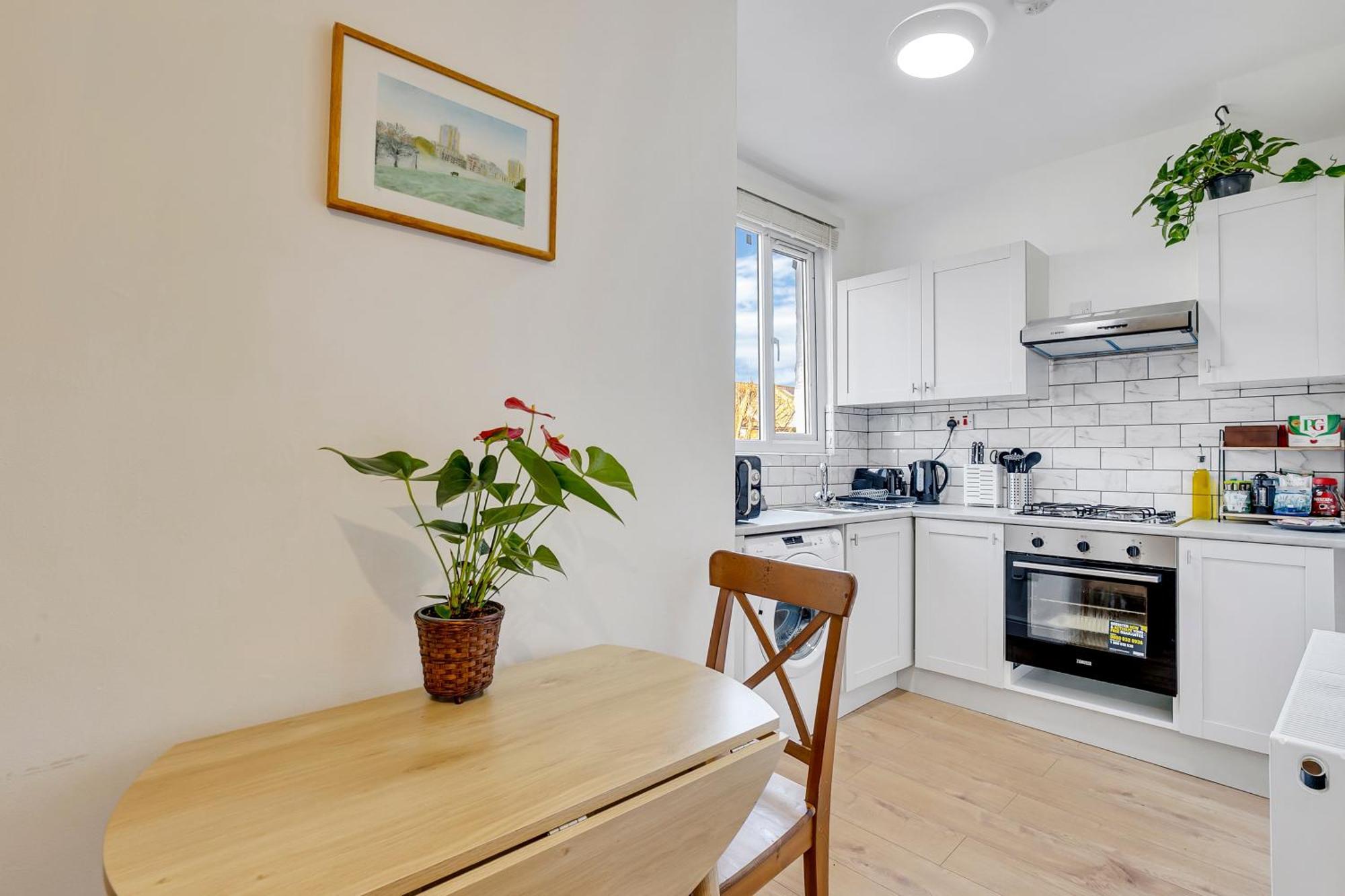 Appartement Serviced Great For Contractors 2 Mins From Train Station And Near Tottenham Stadium