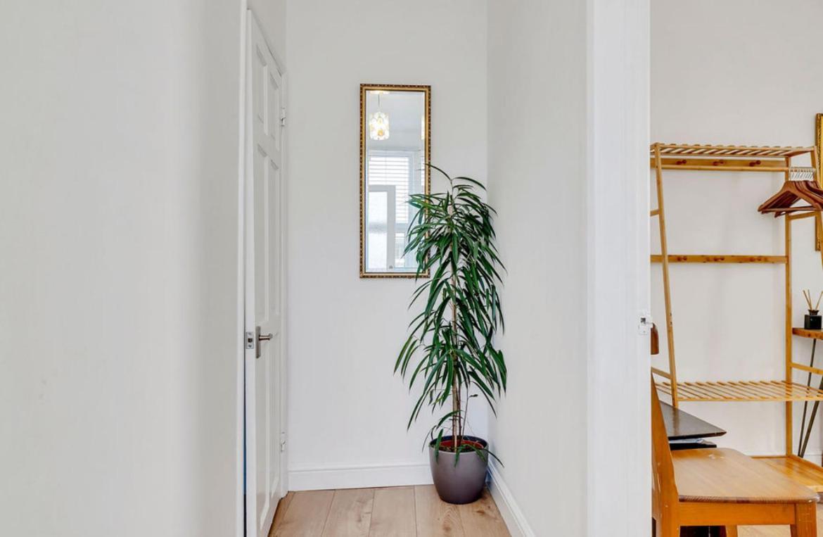 Serviced Great For Contractors 2 Mins From Train Station And Near Tottenham Stadium Londres