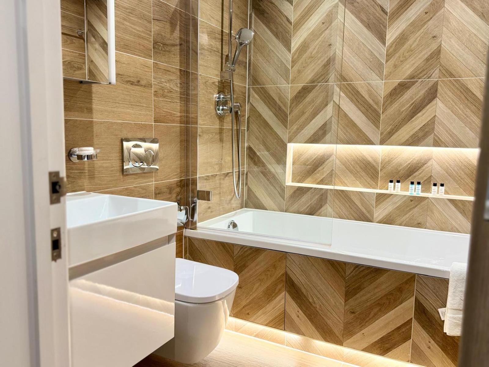 Coach House Apartment London