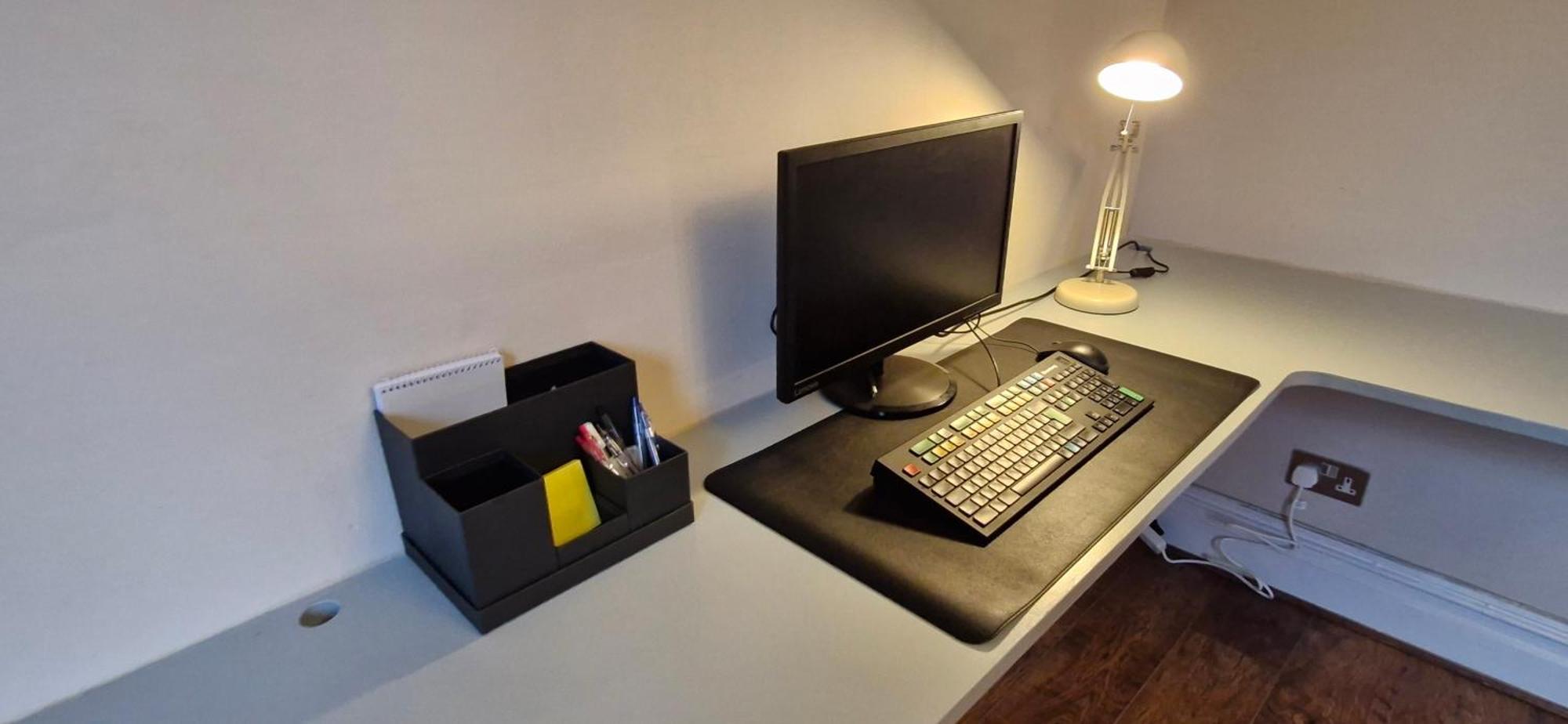 Apartamento Charming Flat In Wimbledon *