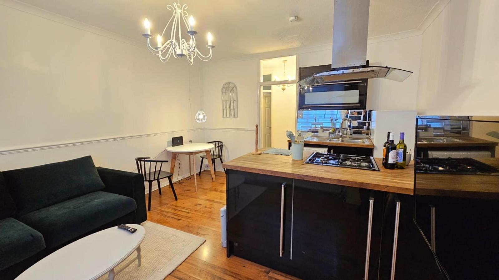 Appartement Amazing Flat 1 Bed With Sofa Bed In Paddington Londen
