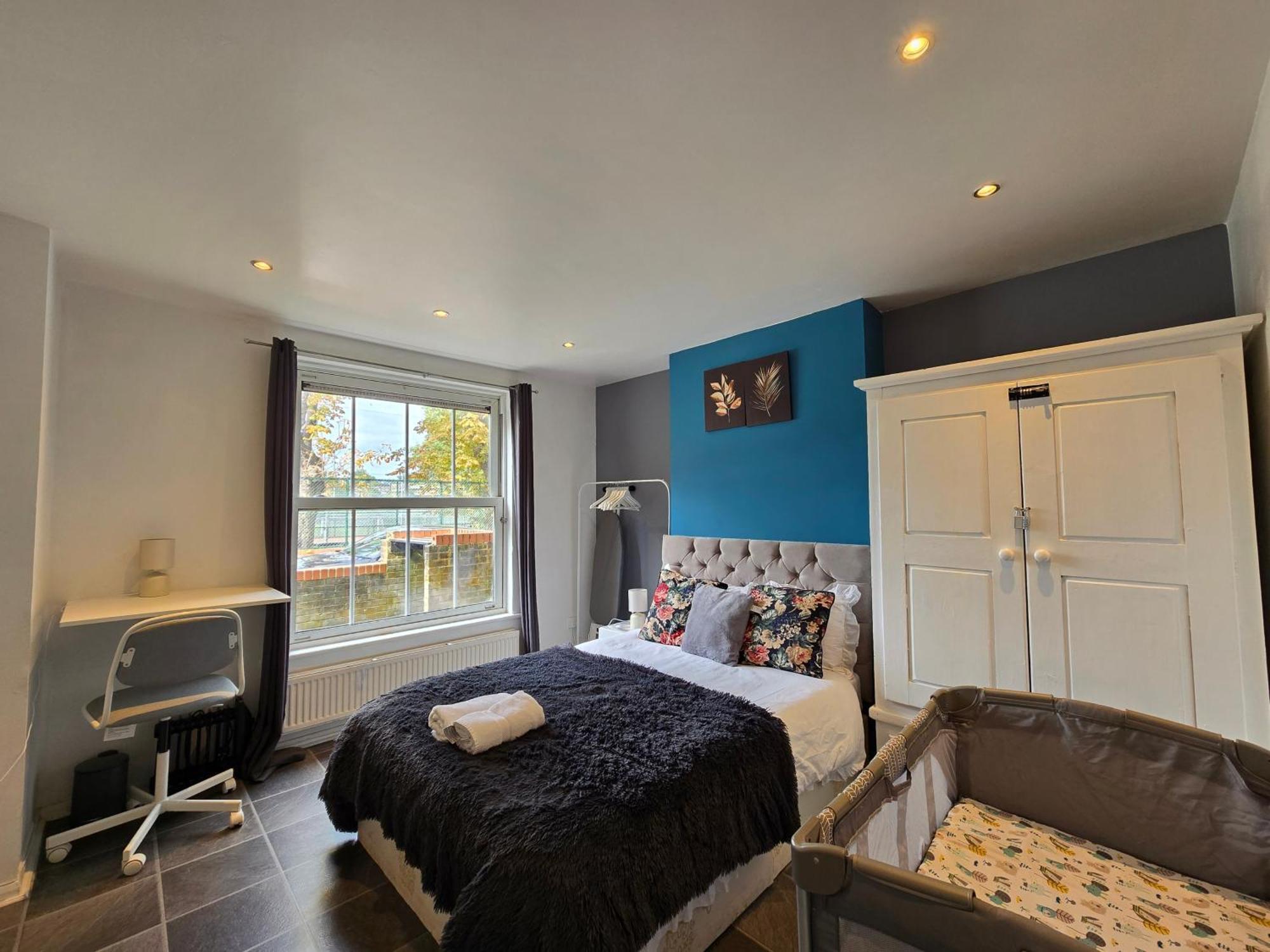 Cozy 4 Bedroom House In The Heart Of Brixton * Londres