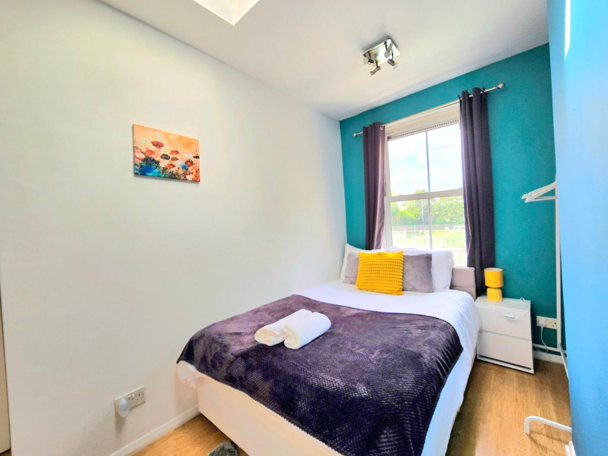 Cozy 4 Bedroom House In The Heart Of Brixton Hébergement de vacances