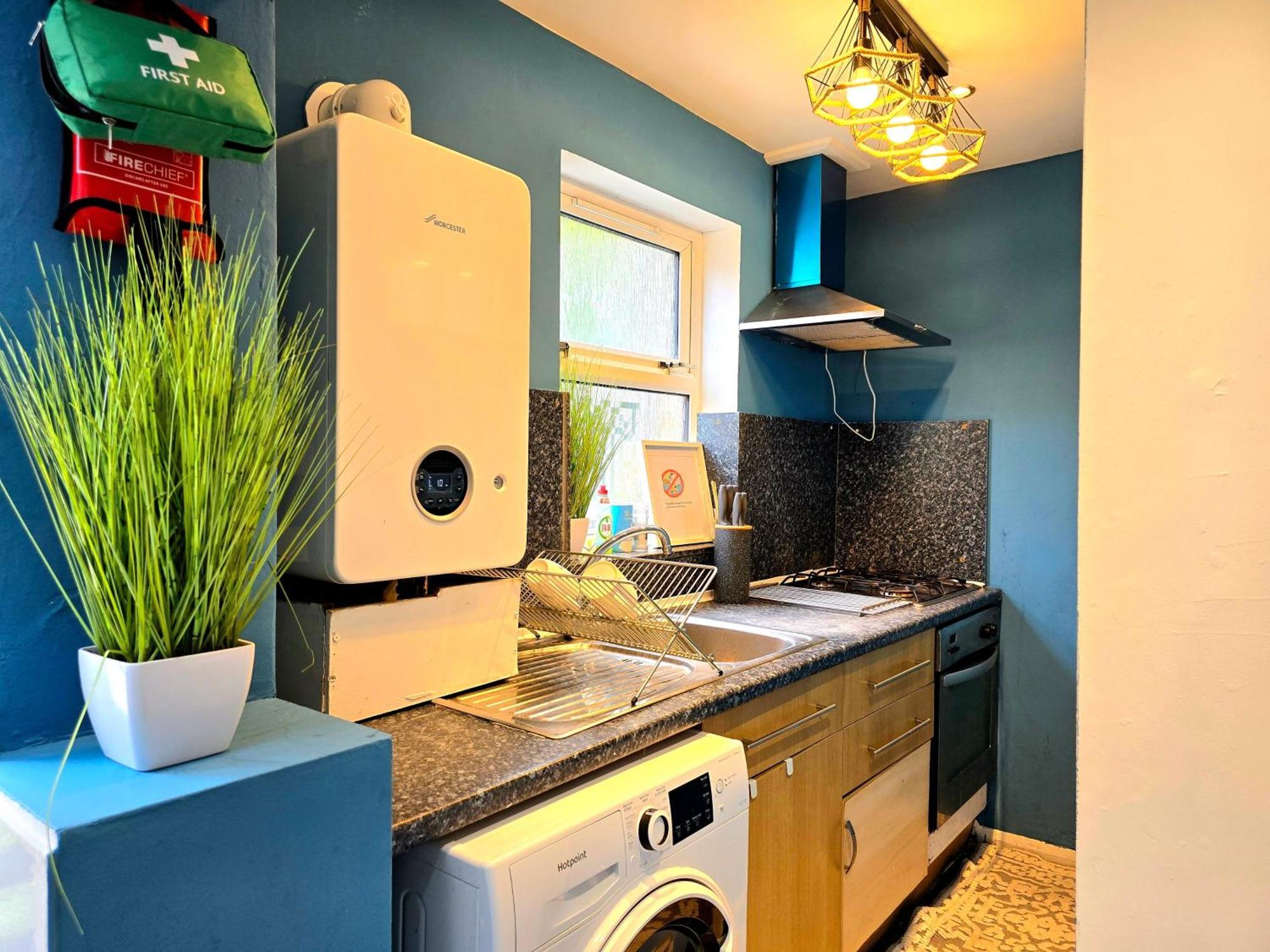 Cozy 4 Bedroom House In The Heart Of Brixton Hébergement de vacances Londres
