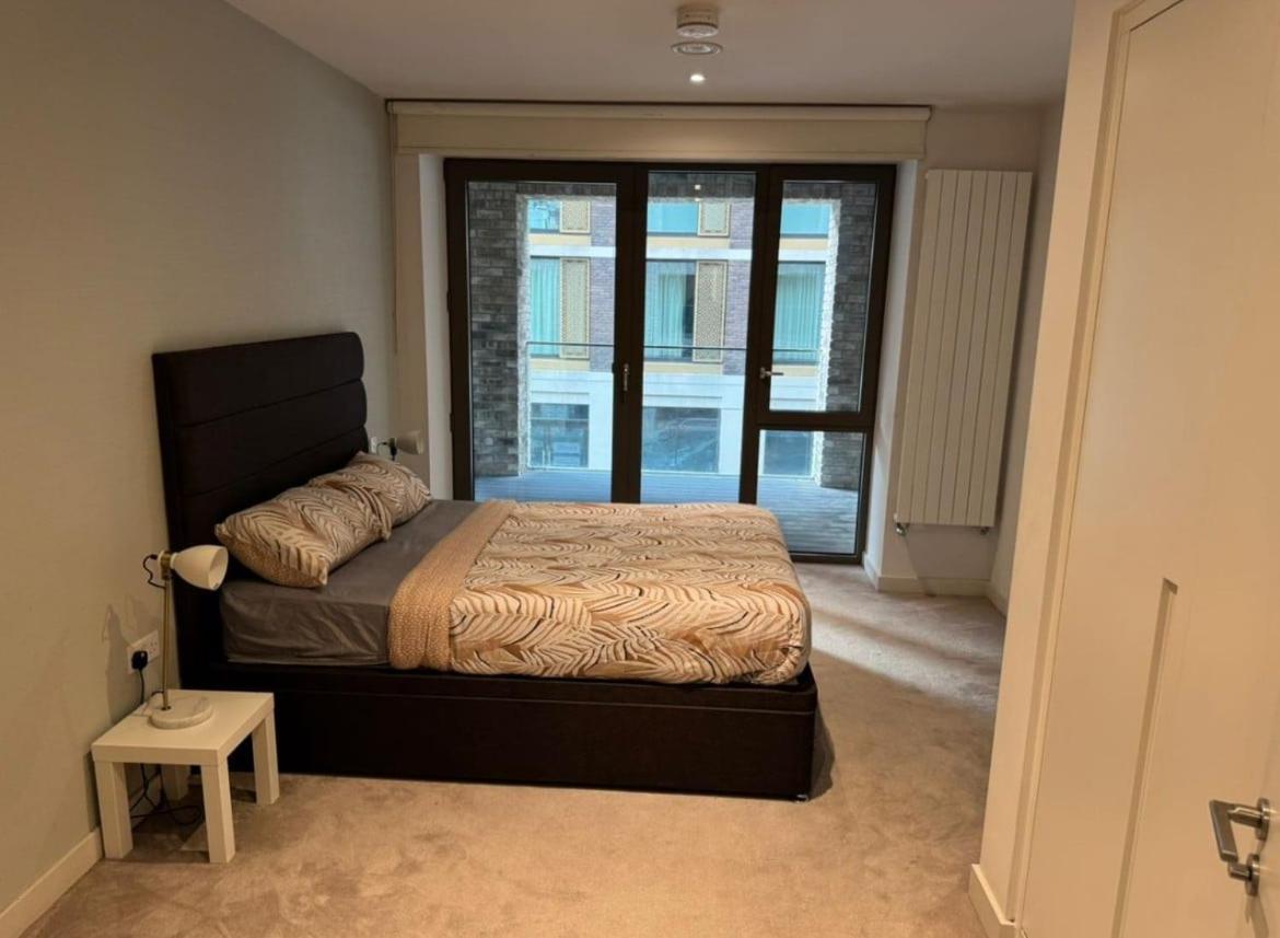 2 Bed By Excel Appartement