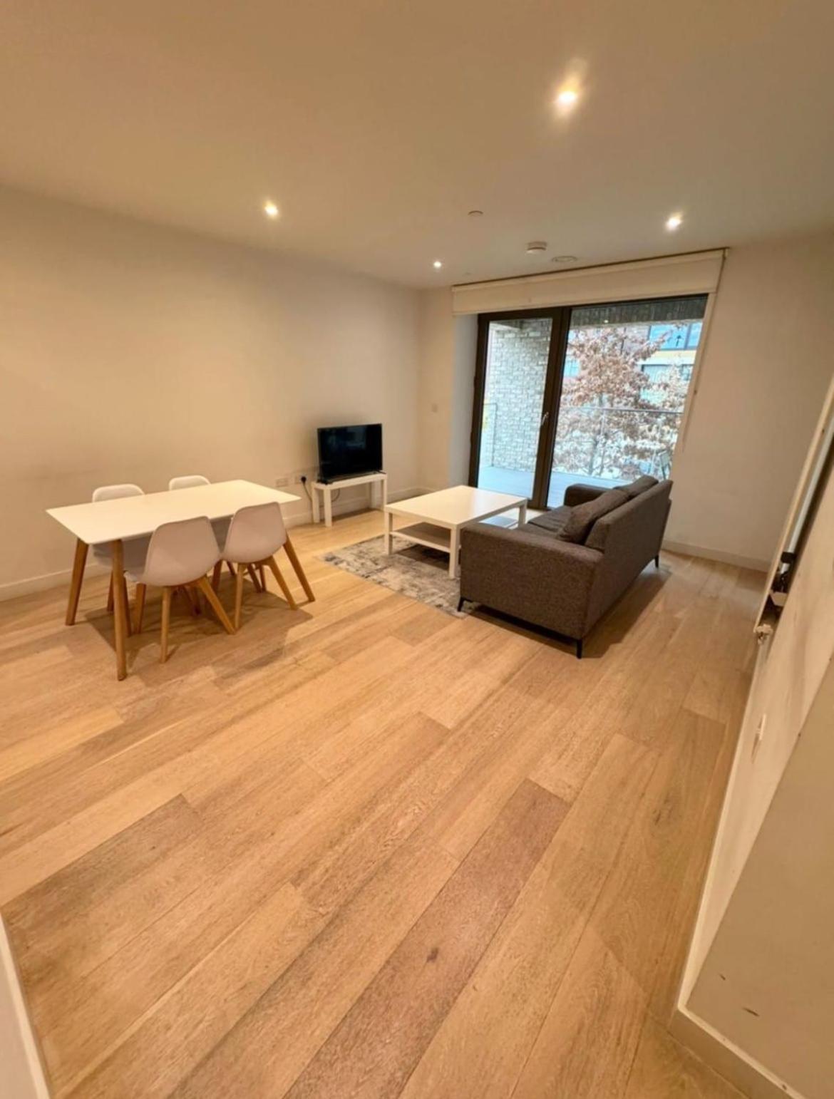 2 Bed By Excel *