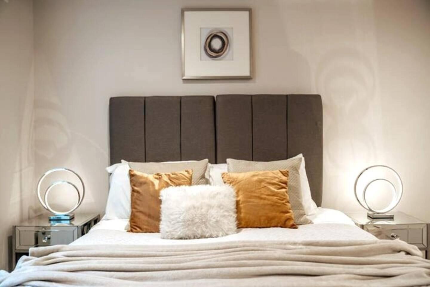 Niru Experience Jewel Of Ifield Road London