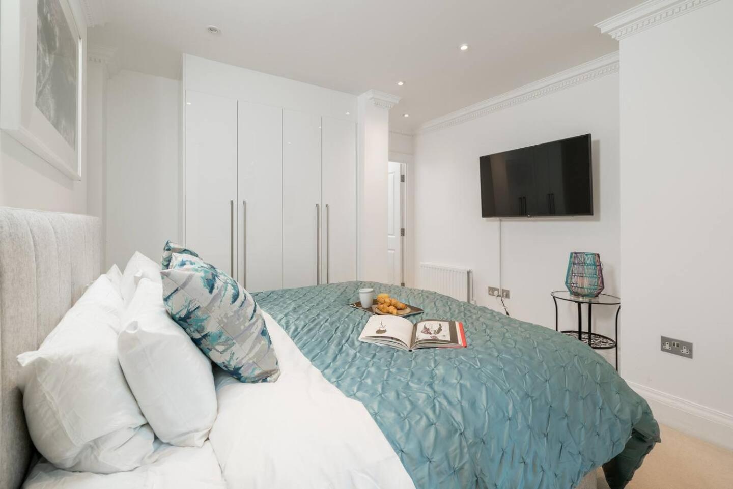 Apartment Niru Experience Luxury Boutique Garden 2bd 2ba