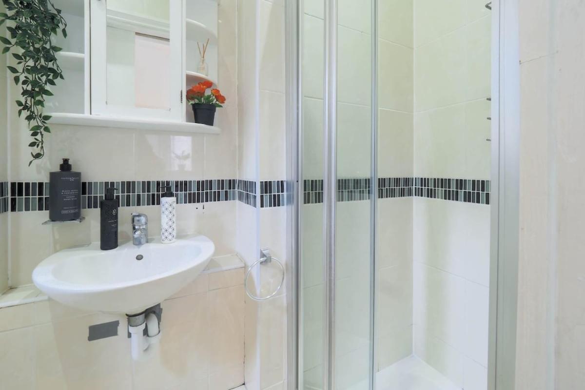 Apartamento S4 Cozy Full Modern In Kilburn With Kitchen *