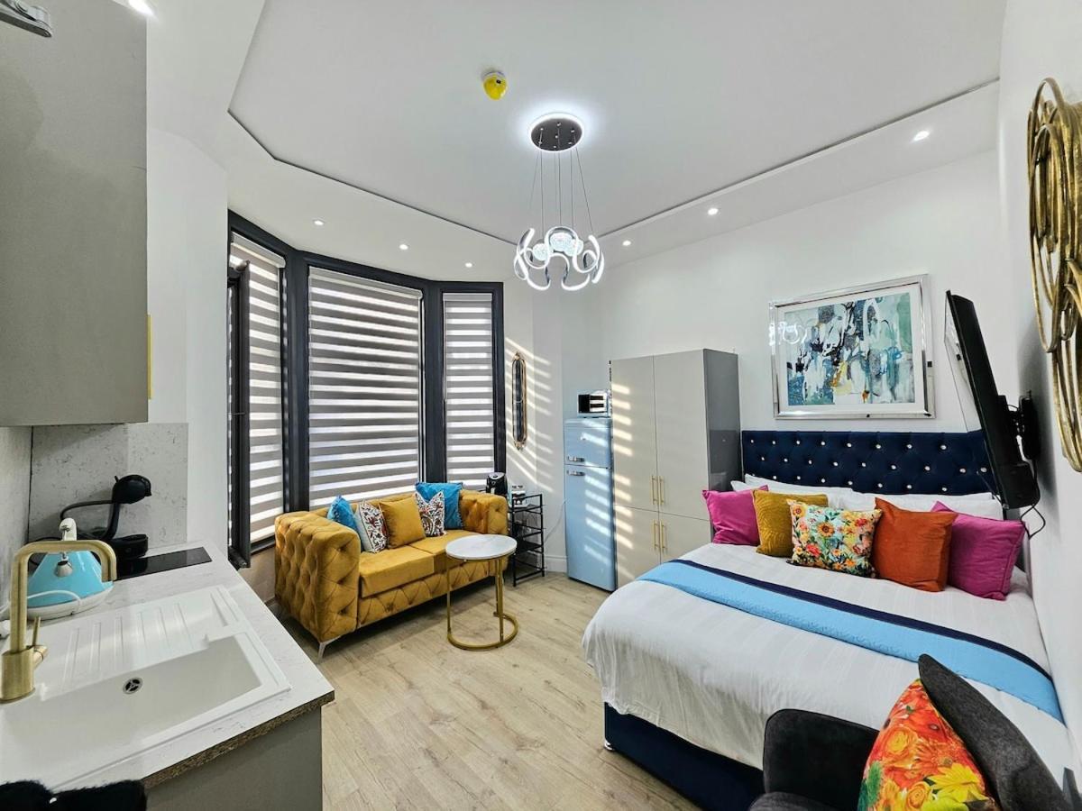 Sensational London-callcott