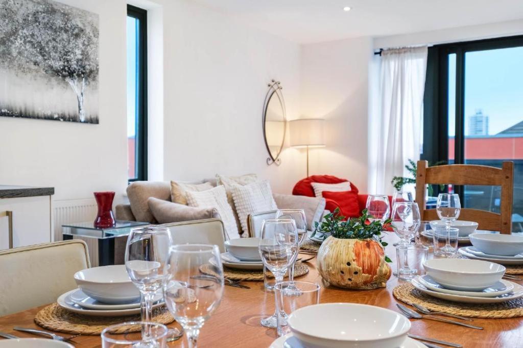 Modern 3-bedroom, 1-bathroom In East Apartamento Londres