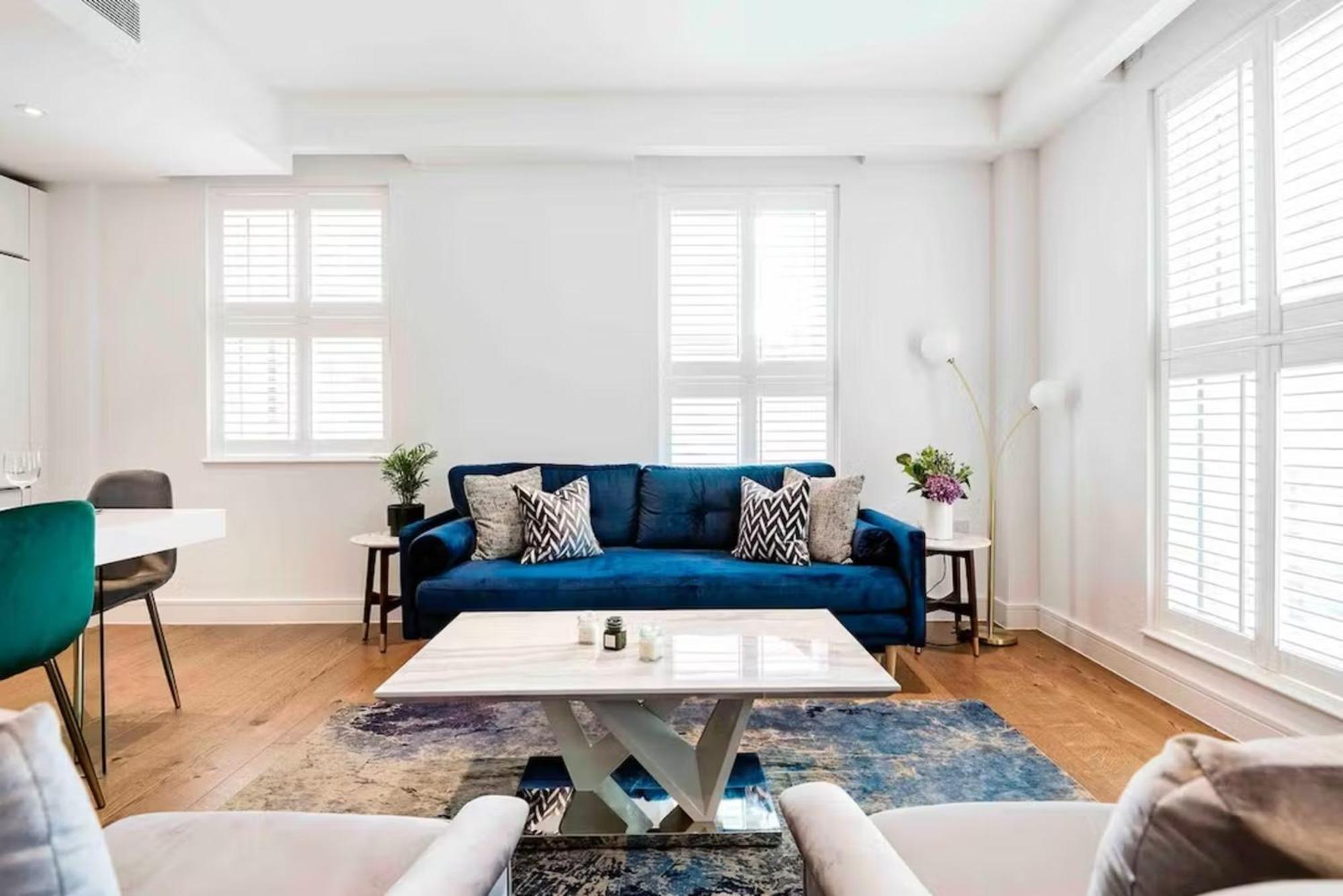 Golden Woodland Apartment London