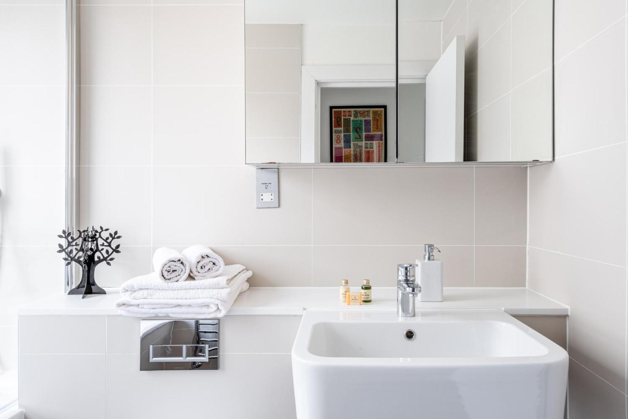 Stylish 1 Bedroom Kings Cross Ideal For 4 Guests By Uk Londres