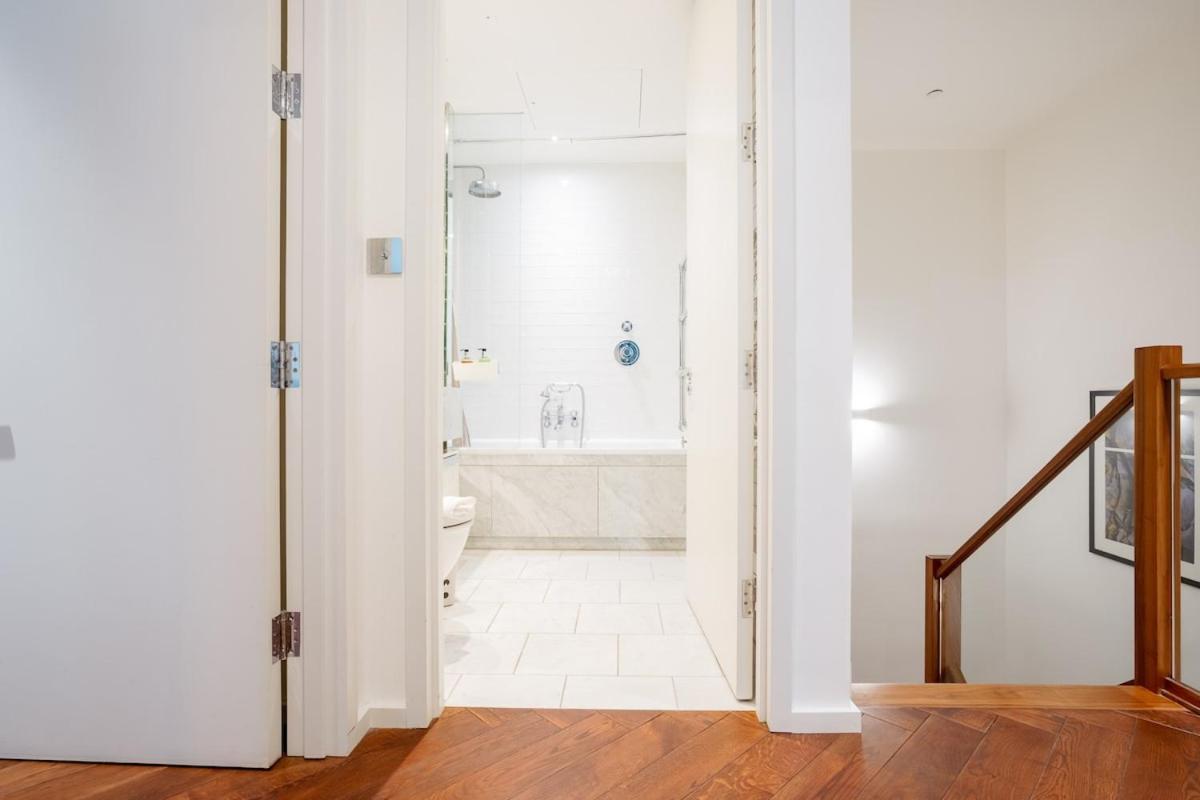 Luxury 2brs Maisonette Near Battersea Power * Londres