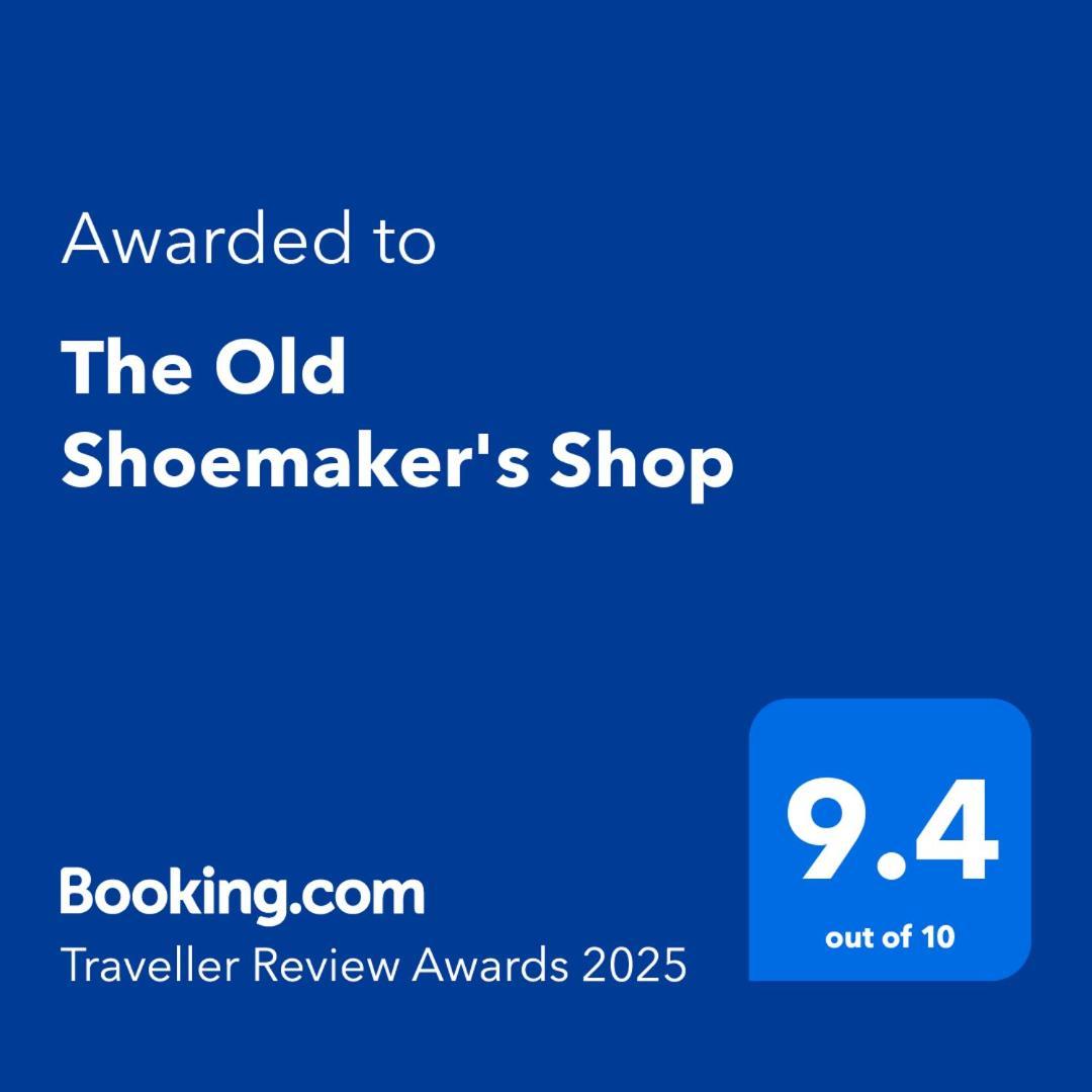 The Old Shoemaker's Shop * Londres